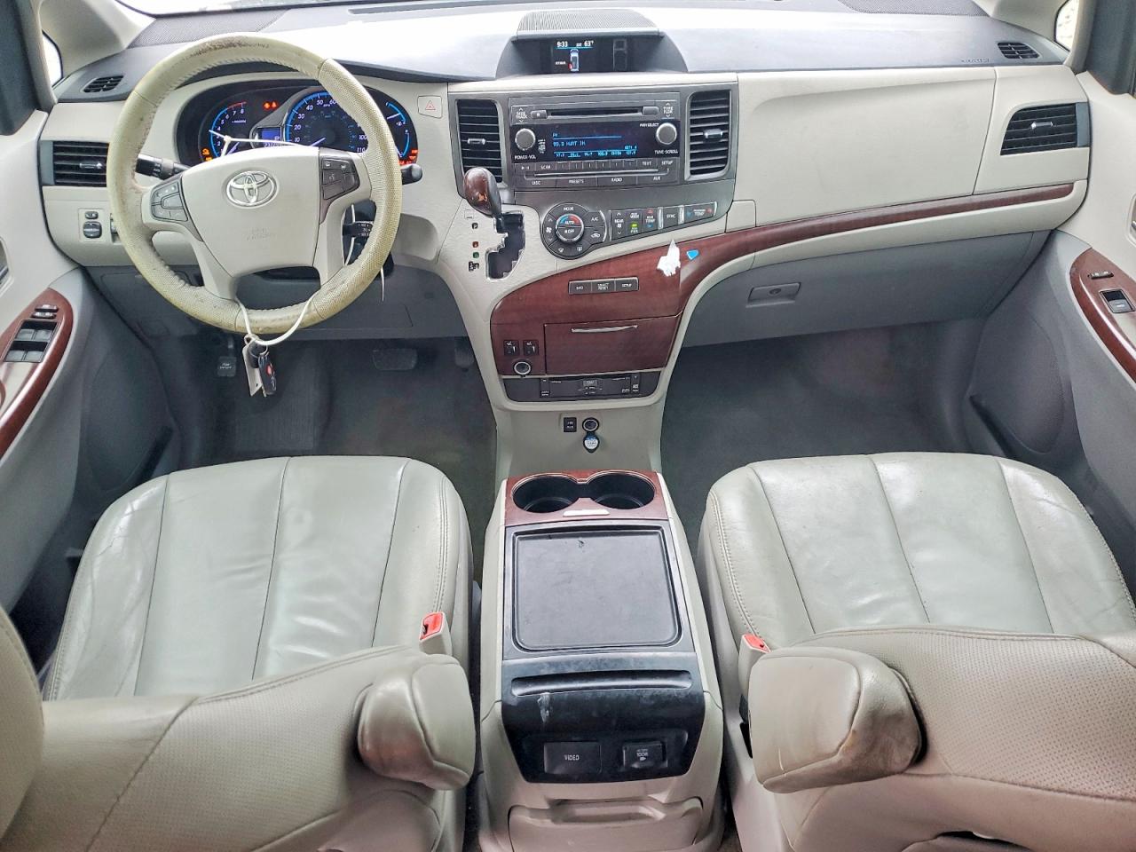 2012 Toyota Sienna Xle Silver vin: 5TDYK3DC0CS257826