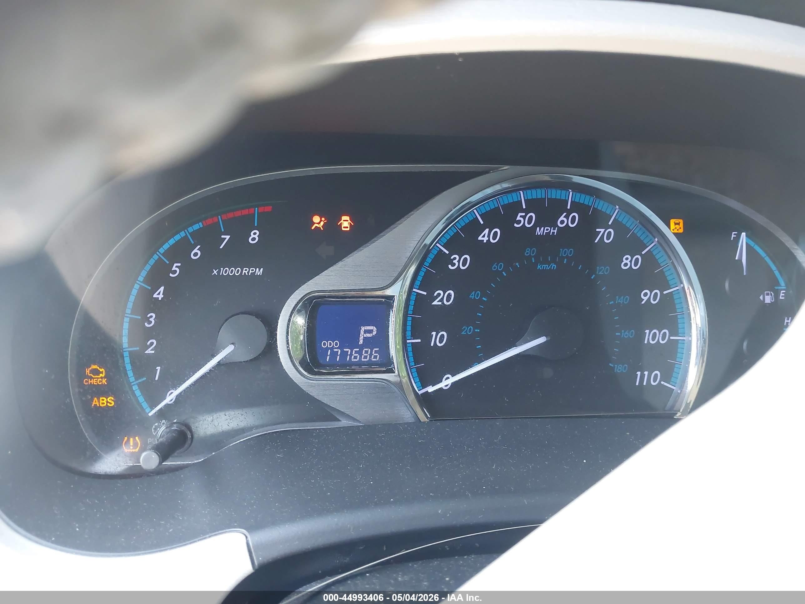2012 Toyota Sienna Xle V6 8 Passenger Gold vin: 5TDYK3DC0CS261956