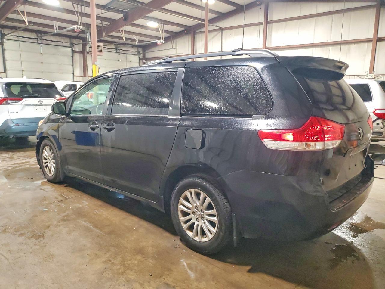 2012 Toyota Sienna Xle 8-passenger Black vin: 5TDYK3DC0CS265845