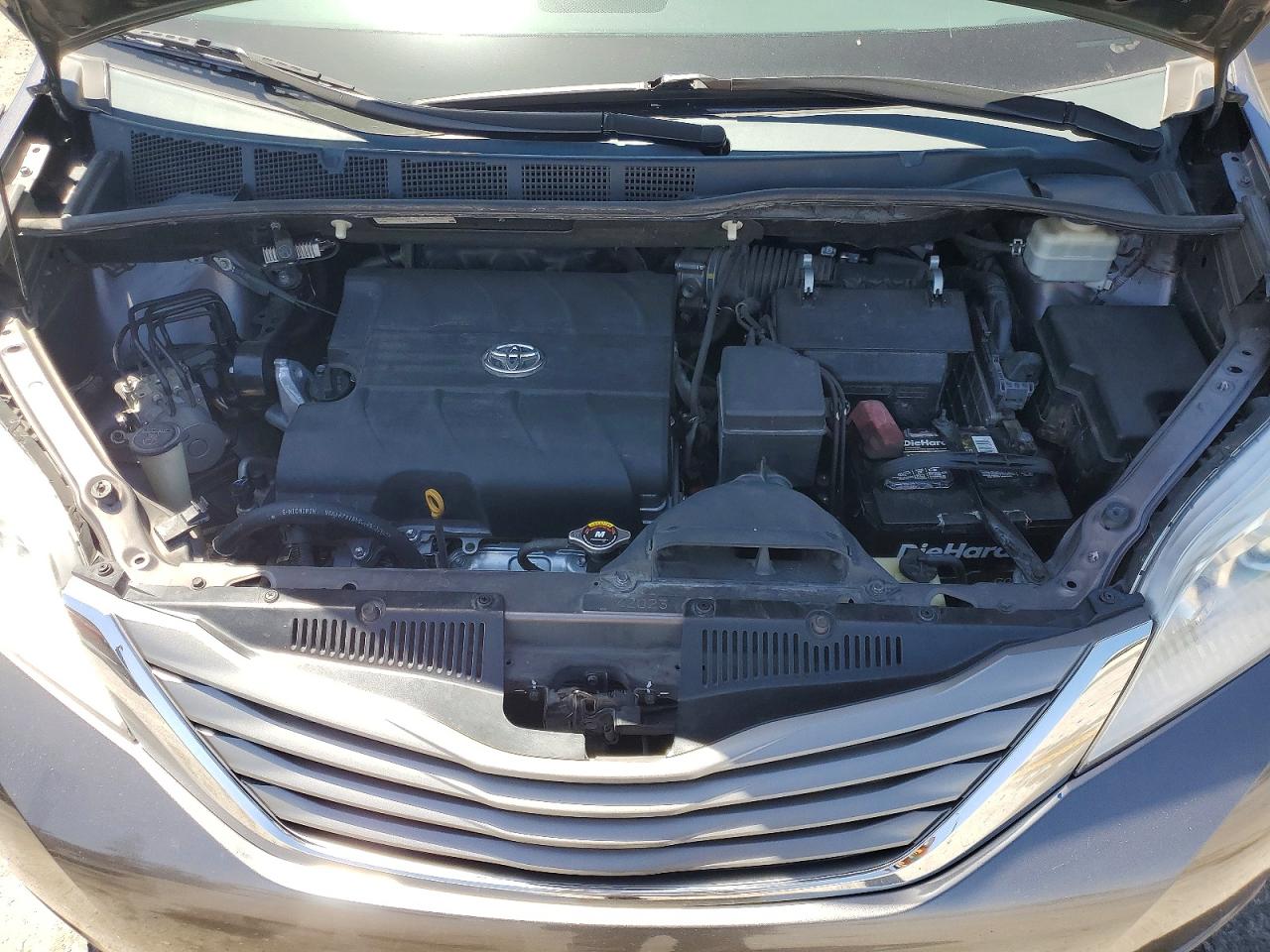 2012 Toyota Sienna Xle 8-passenger Charcoal vin: 5TDYK3DC0CS271029