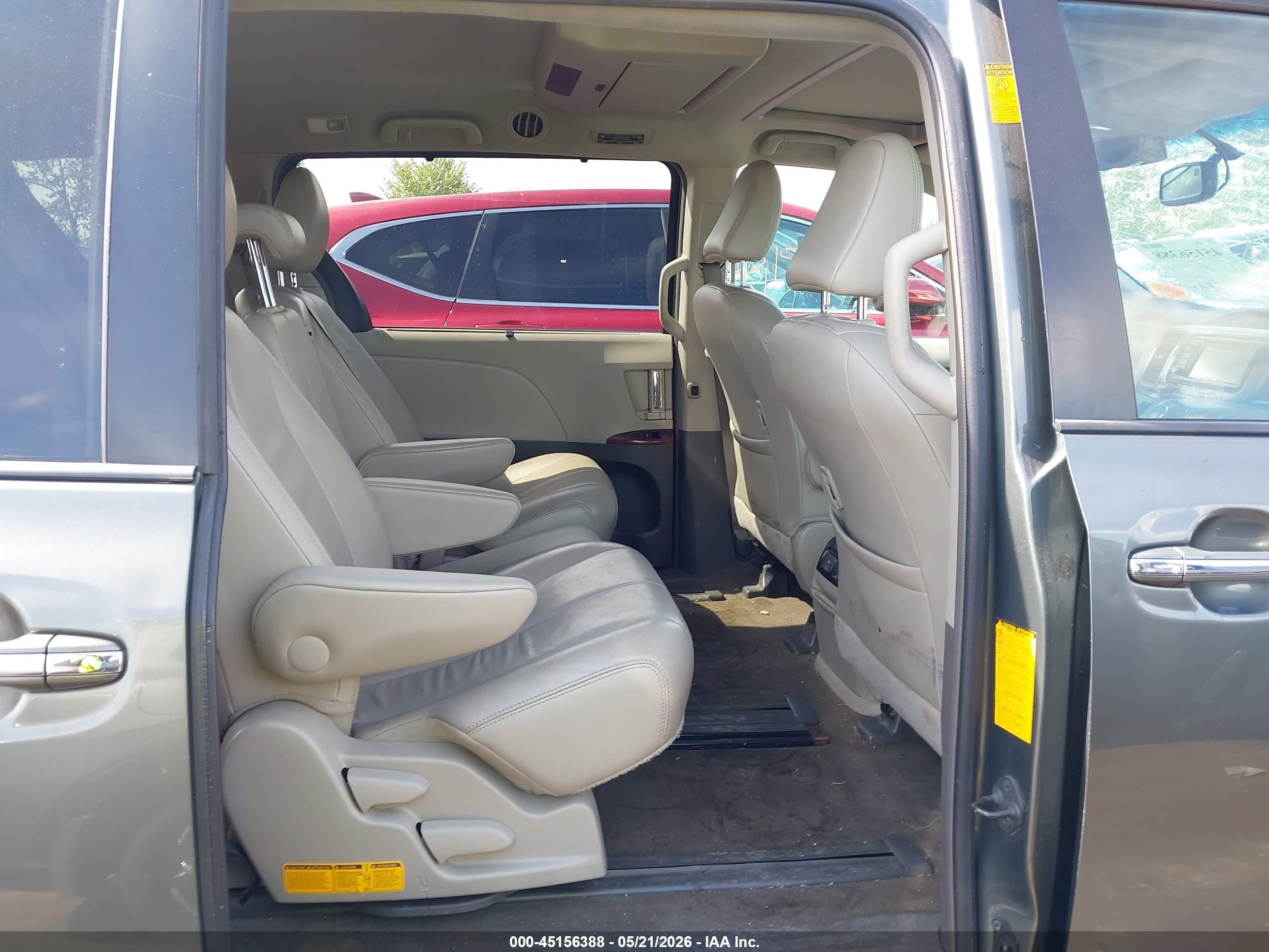 2013 Toyota Sienna Xle V6 8 Passenger Gray vin: 5TDYK3DC0DS329707