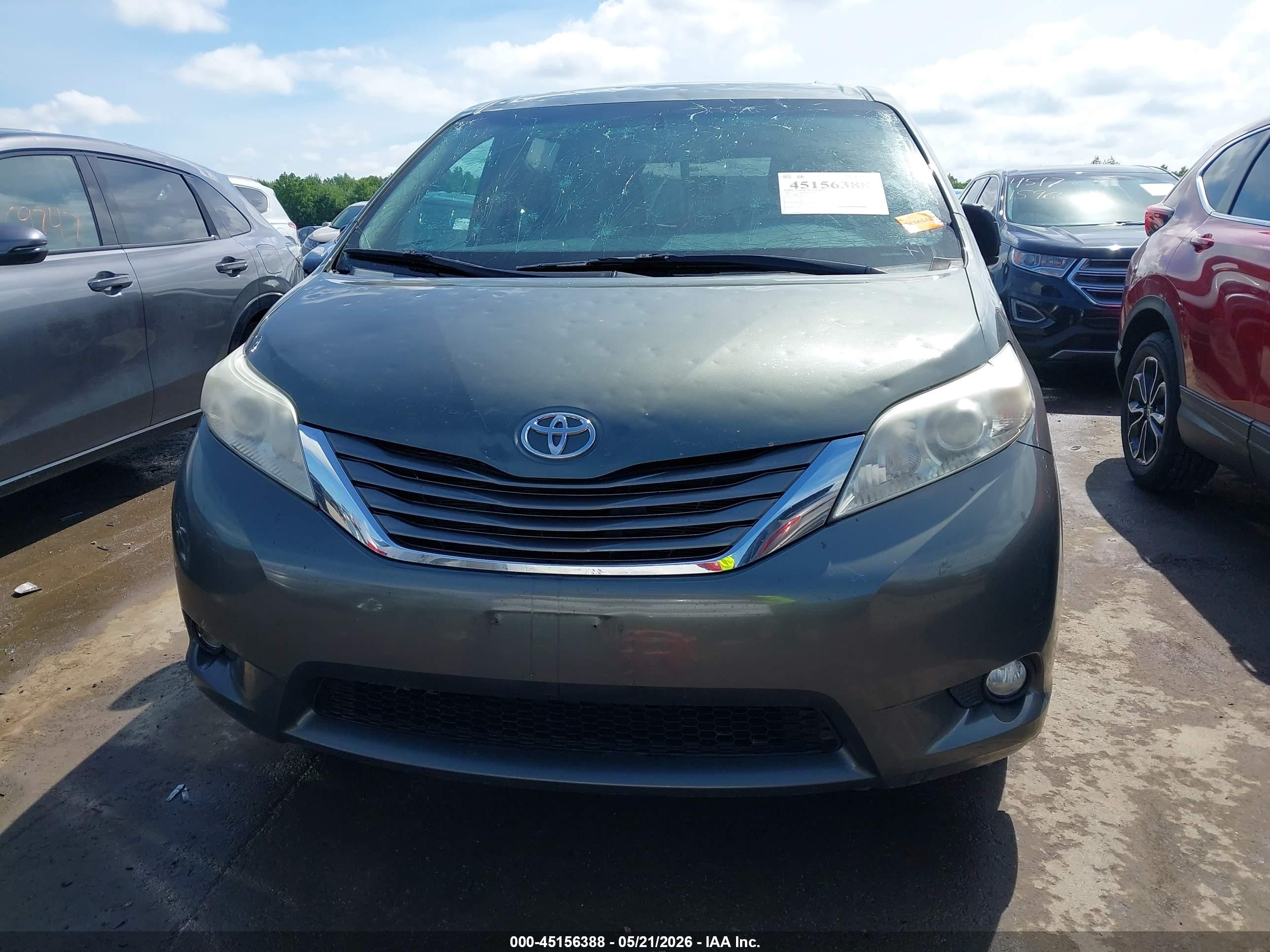 2013 Toyota Sienna Xle V6 8 Passenger Gray vin: 5TDYK3DC0DS329707