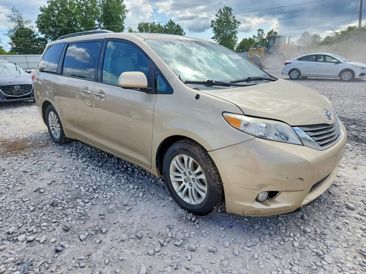 2013 Toyota Sienna Xle 8-passenger Желто-коричневый vin: 5TDYK3DC0DS353053