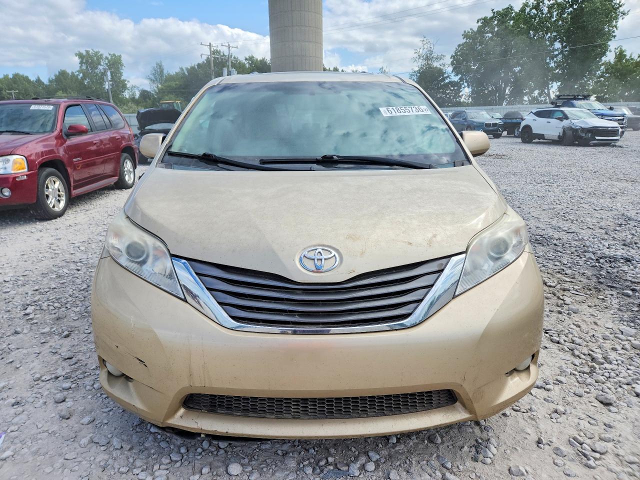 2013 Toyota Sienna Xle 8-passenger Желто-коричневый vin: 5TDYK3DC0DS353053