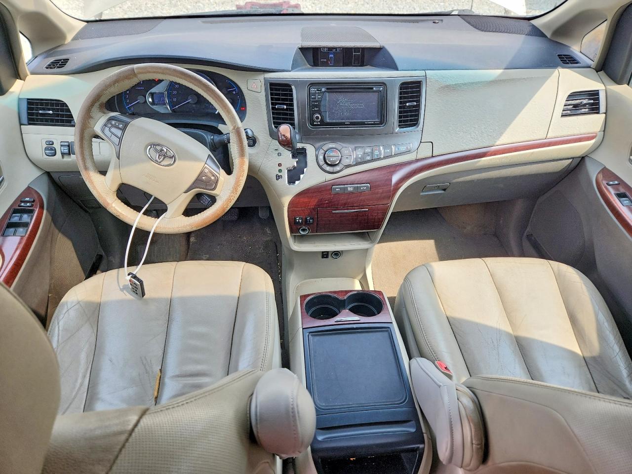 2013 Toyota Sienna Xle 8-passenger Желто-коричневый vin: 5TDYK3DC0DS353053