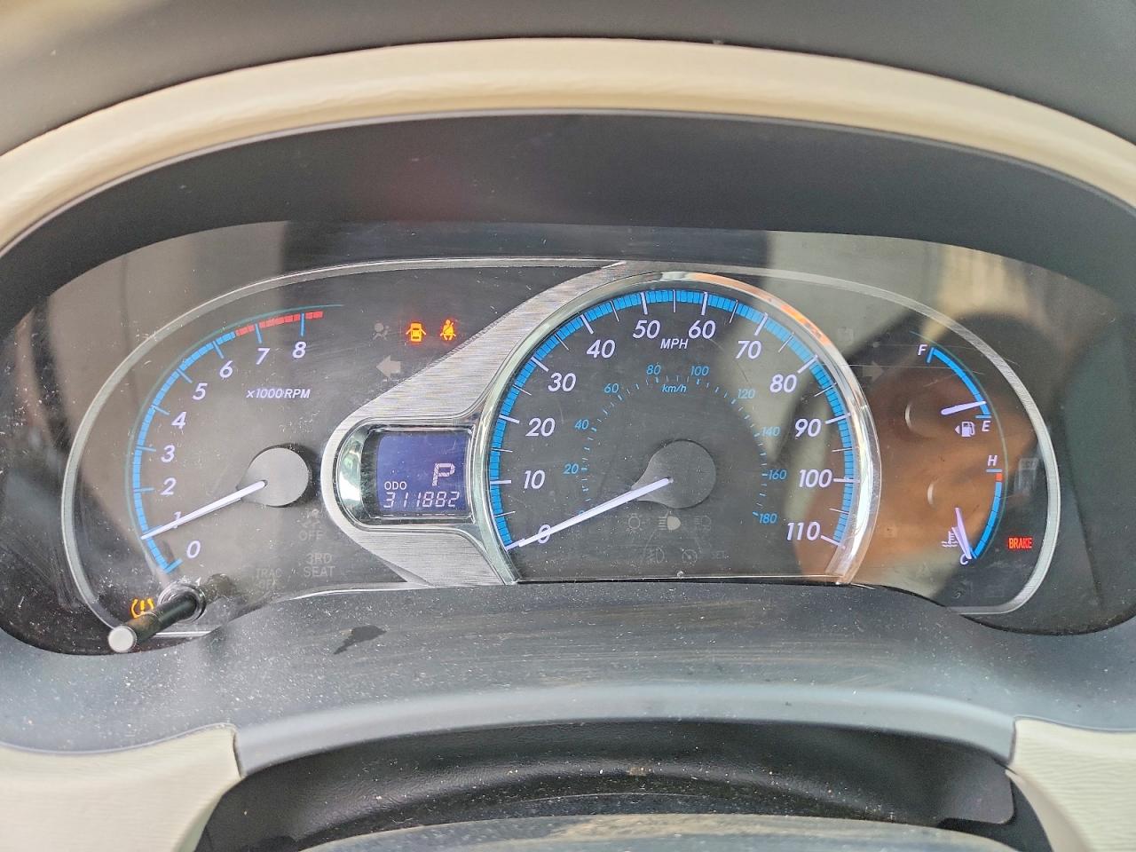 2013 Toyota Sienna Xle 8-passenger Желто-коричневый vin: 5TDYK3DC0DS353053
