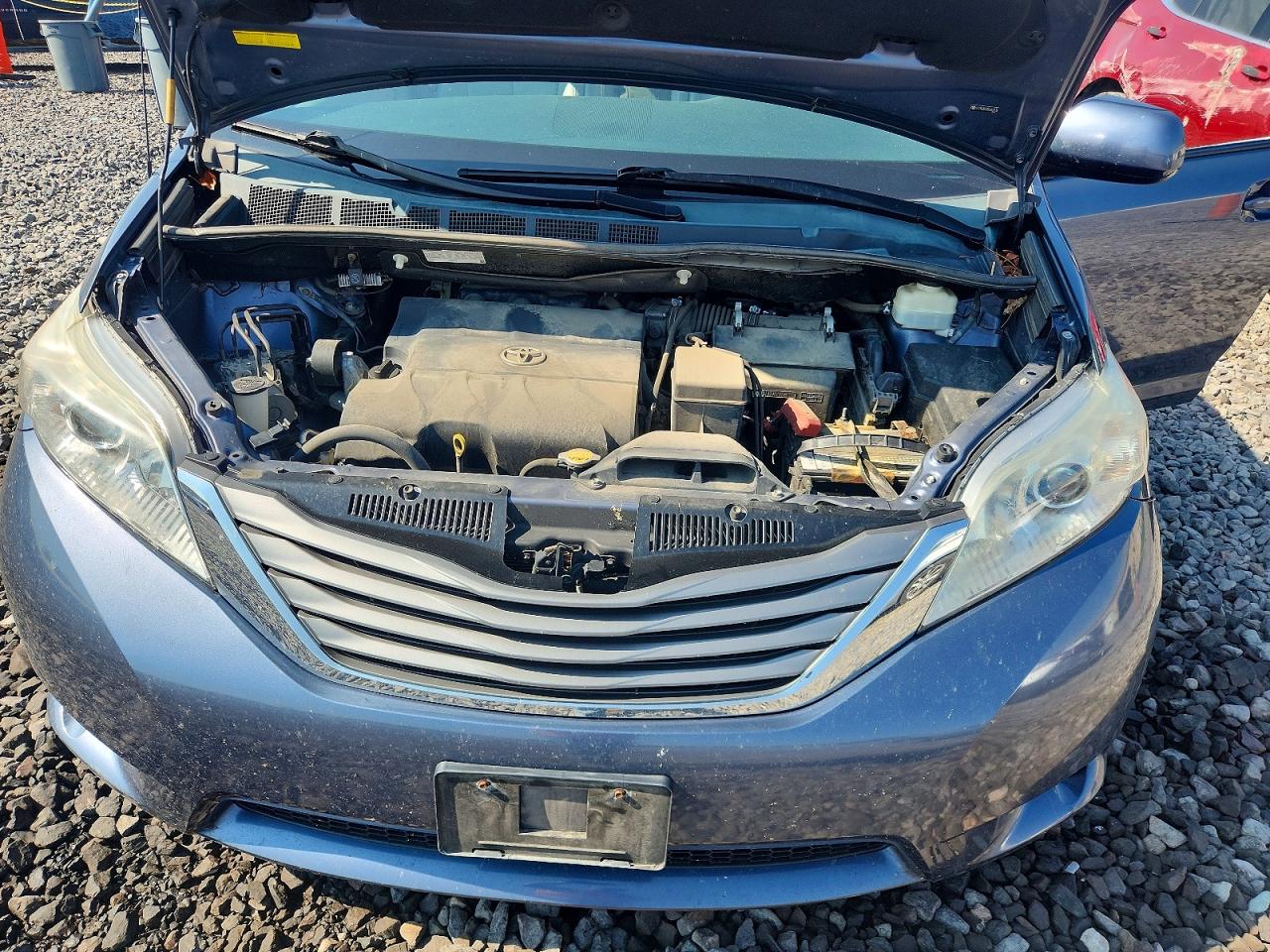 2013 Toyota Sienna Xle 8-passenger Gray vin: 5TDYK3DC0DS382438
