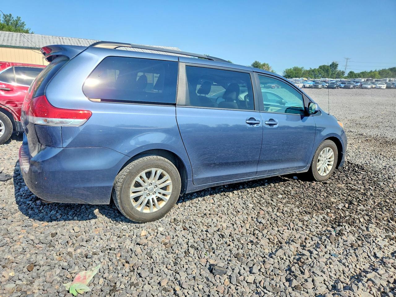 2013 Toyota Sienna Xle 8-passenger Gray vin: 5TDYK3DC0DS382438