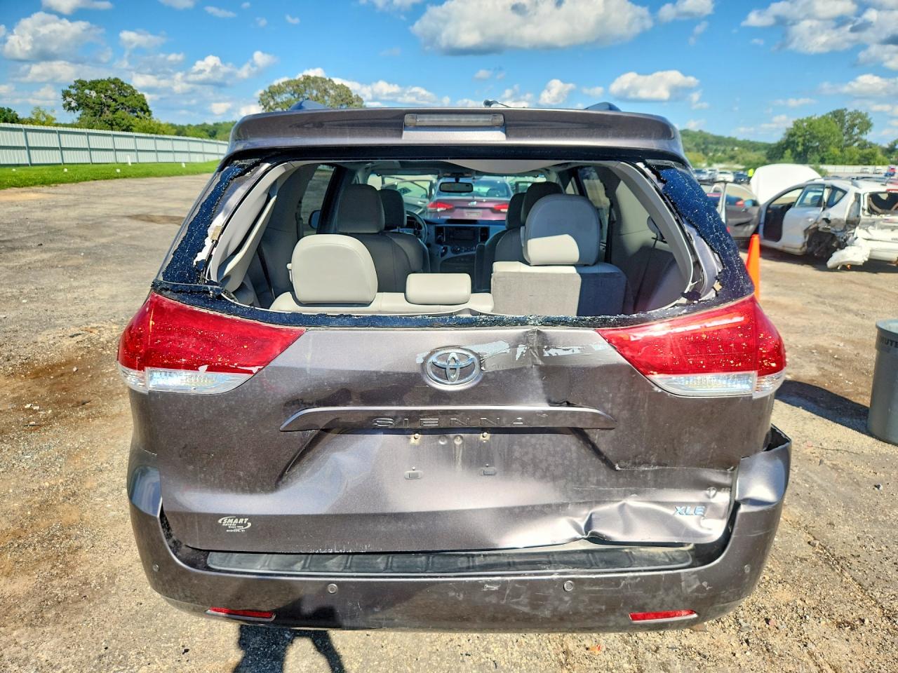 2013 Toyota Sienna Xle 8-passenger Gray vin: 5TDYK3DC0DS386277