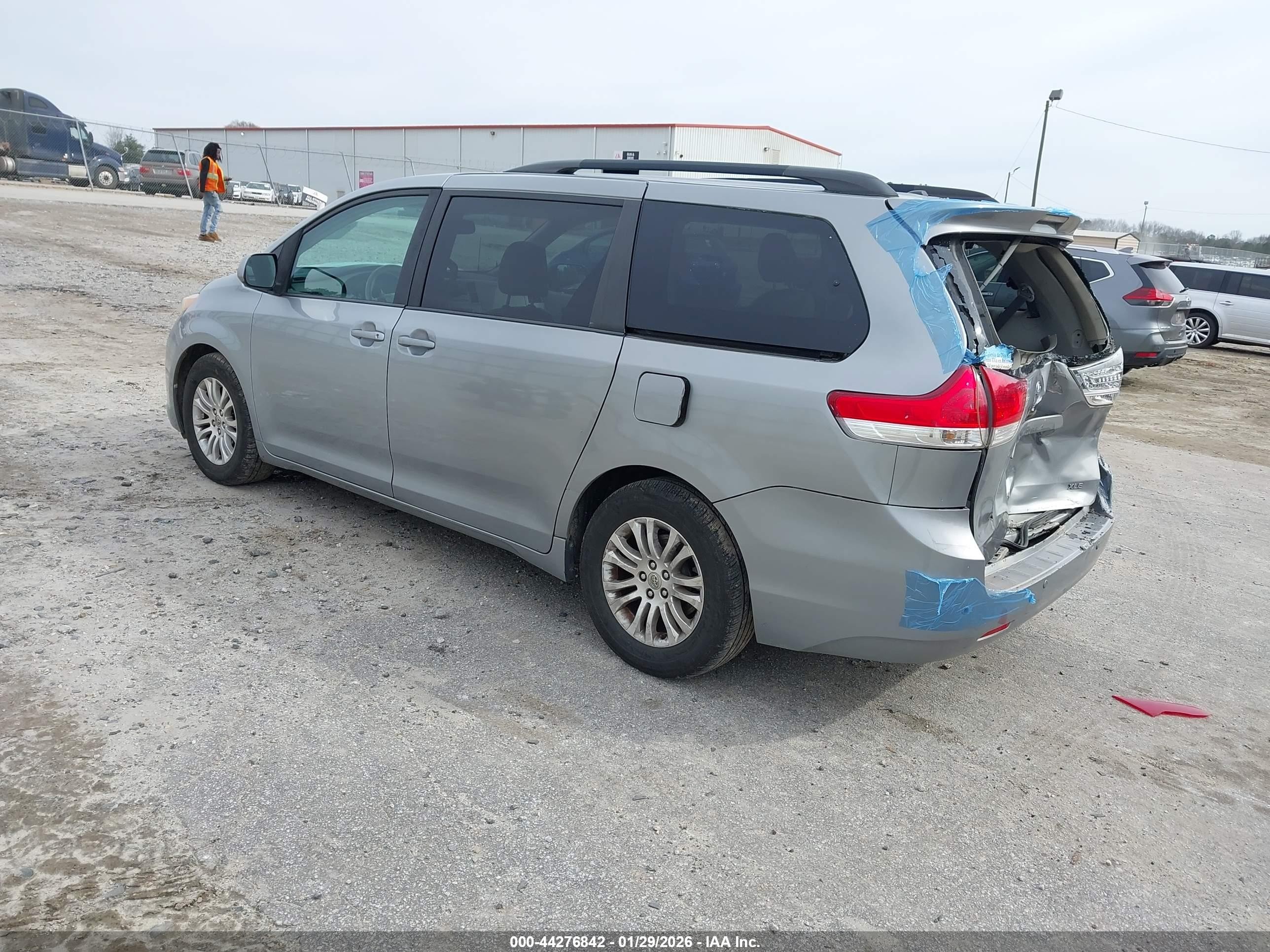 2014 Toyota Sienna Xle/limited Silver vin: 5TDYK3DC0ES409669