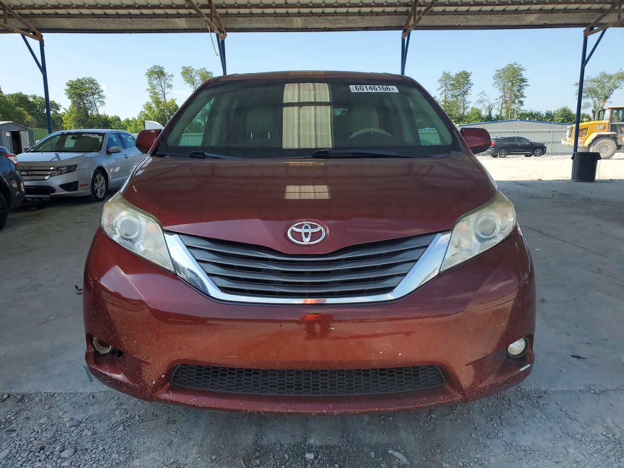 2014 Toyota Sienna Xle 8-passenger Red vin: 5TDYK3DC0ES420185
