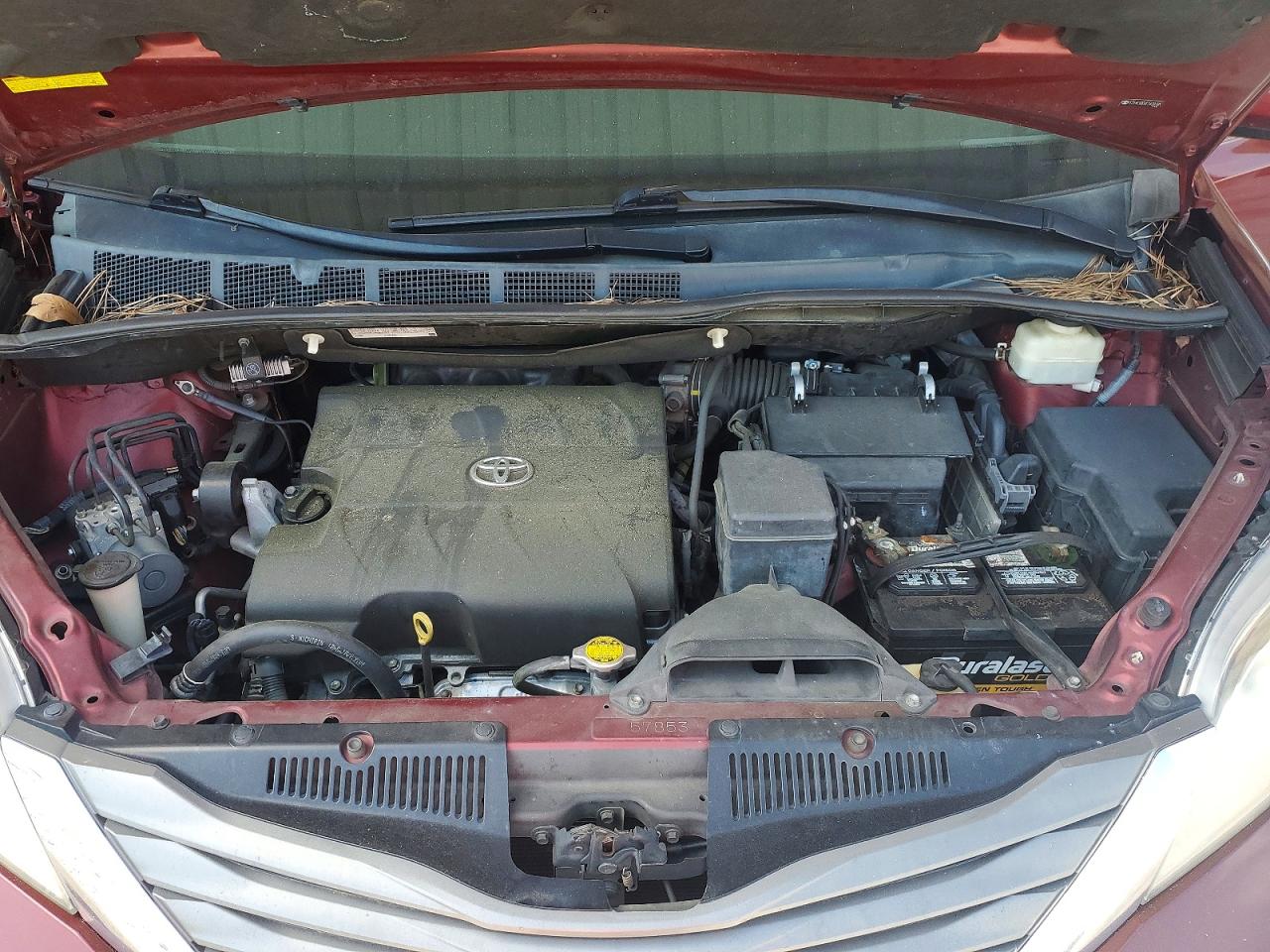 2014 Toyota Sienna Xle 8-passenger Red vin: 5TDYK3DC0ES420185