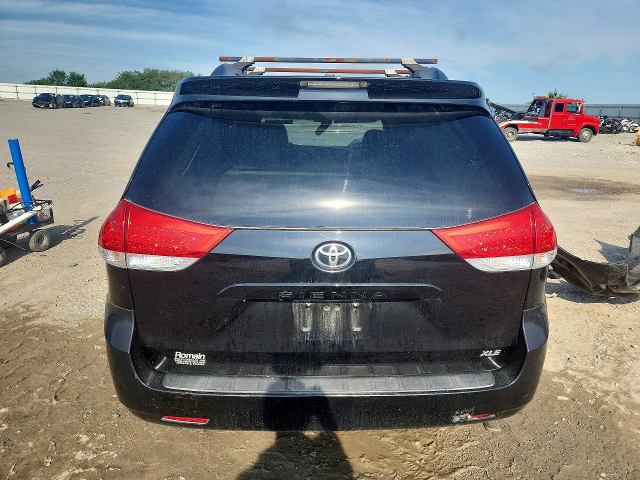 2014 Toyota Sienna Xle 8-passenger Black vin: 5TDYK3DC0ES480516