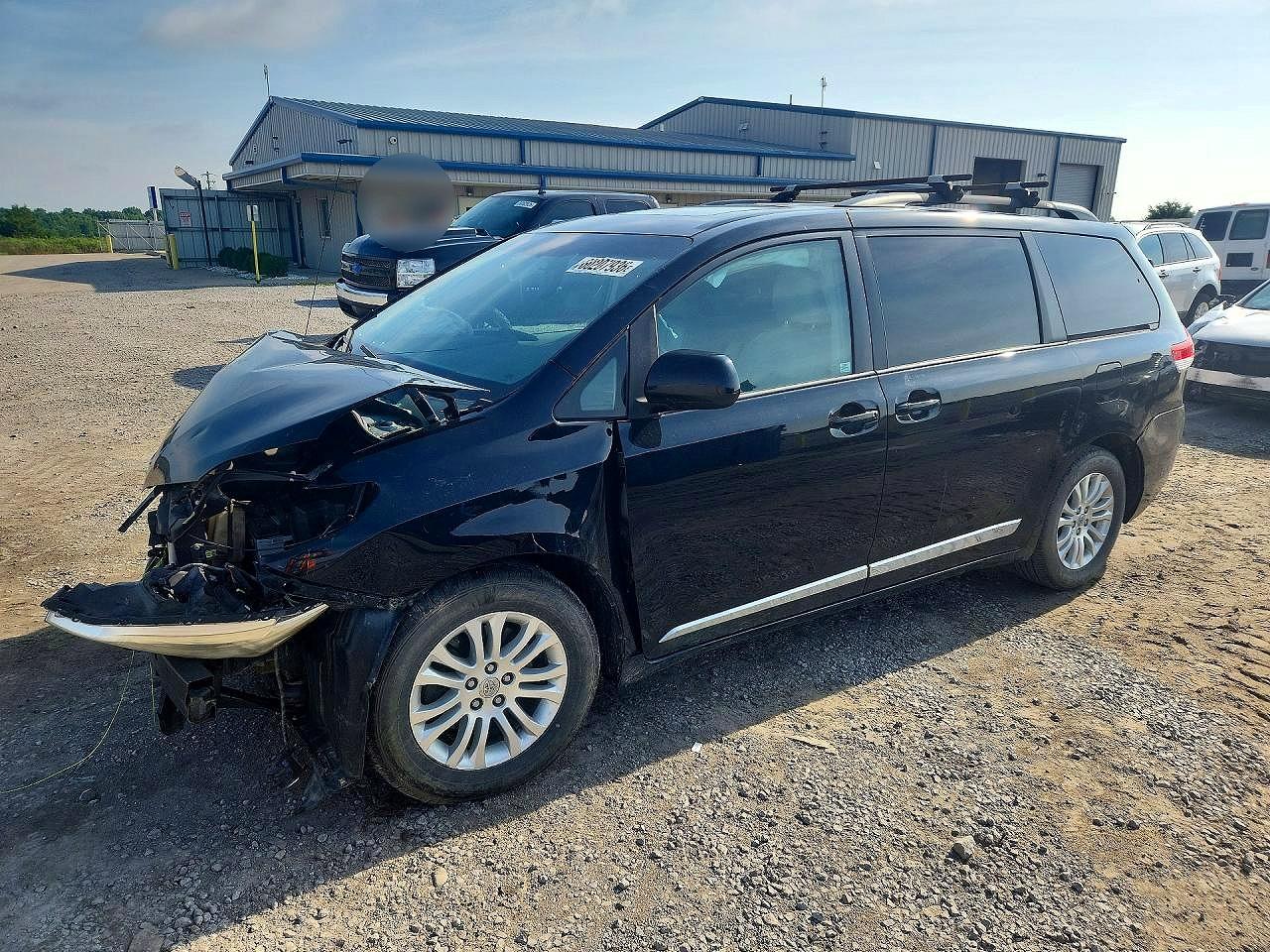 2014 Toyota Sienna Xle 8-passenger Black vin: 5TDYK3DC0ES480516