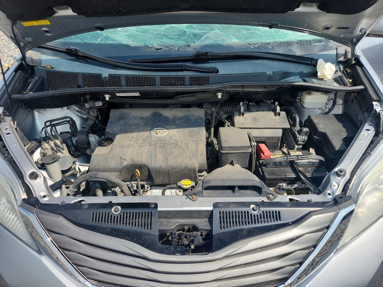 2014 Toyota Sienna Xle 8-passenger Silver vin: 5TDYK3DC0ES509710