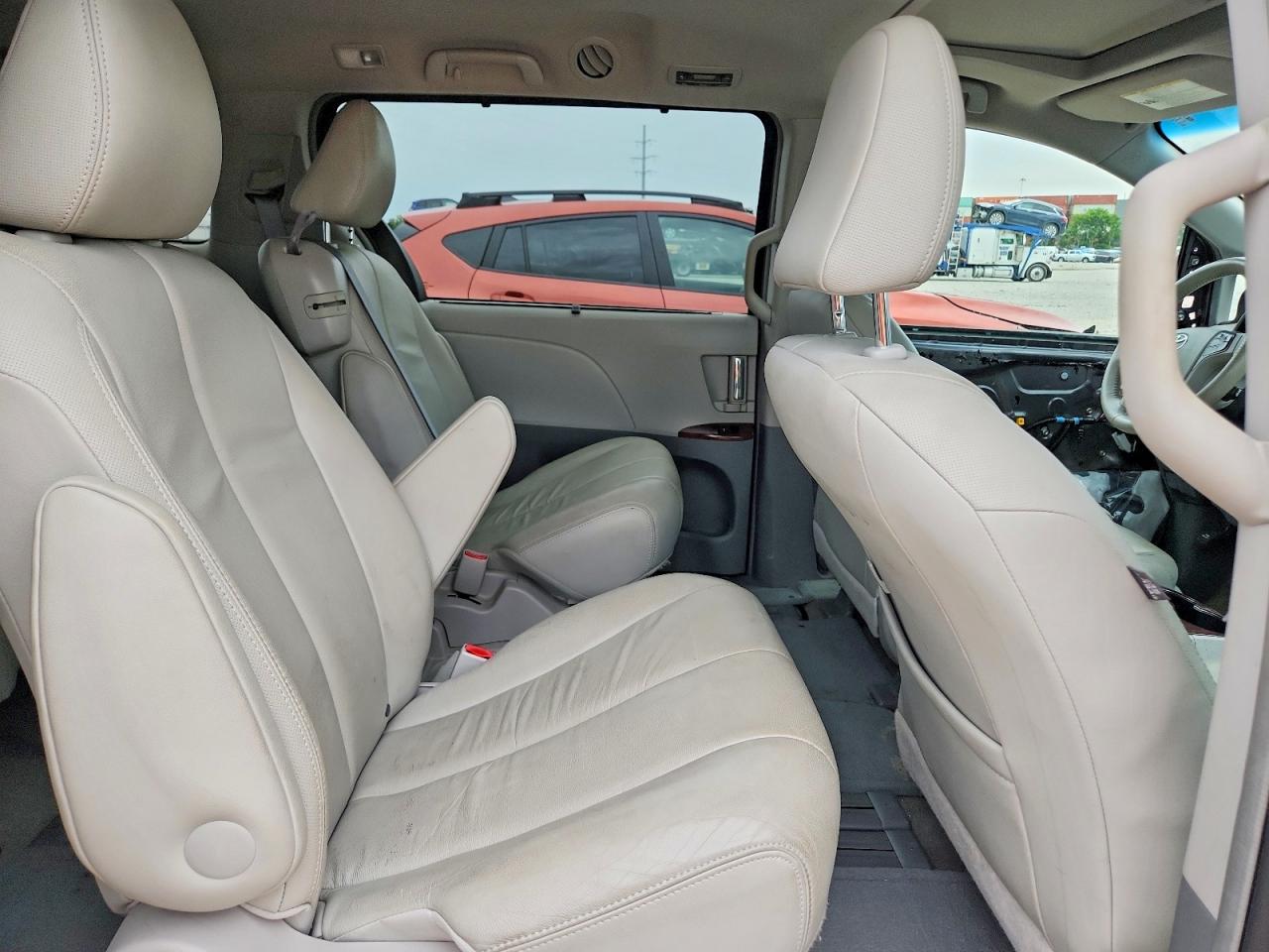 2014 Toyota Sienna Xle 8-passenger Gray vin: 5TDYK3DC0ES511618