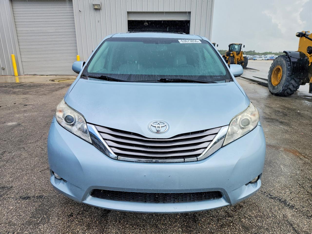 2015 Toyota Sienna Xle 8-passenger Blue vin: 5TDYK3DC0FS550906