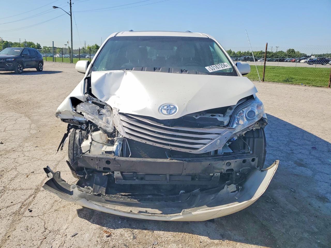 2015 Toyota Sienna Xle 8-passenger White vin: 5TDYK3DC0FS561534