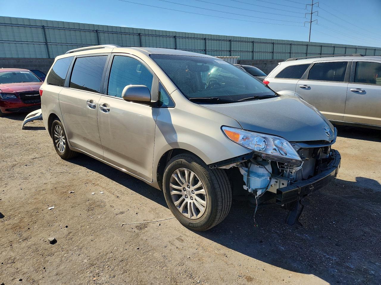 2015 Toyota Sienna Xle 8-passenger Gold vin: 5TDYK3DC0FS625703