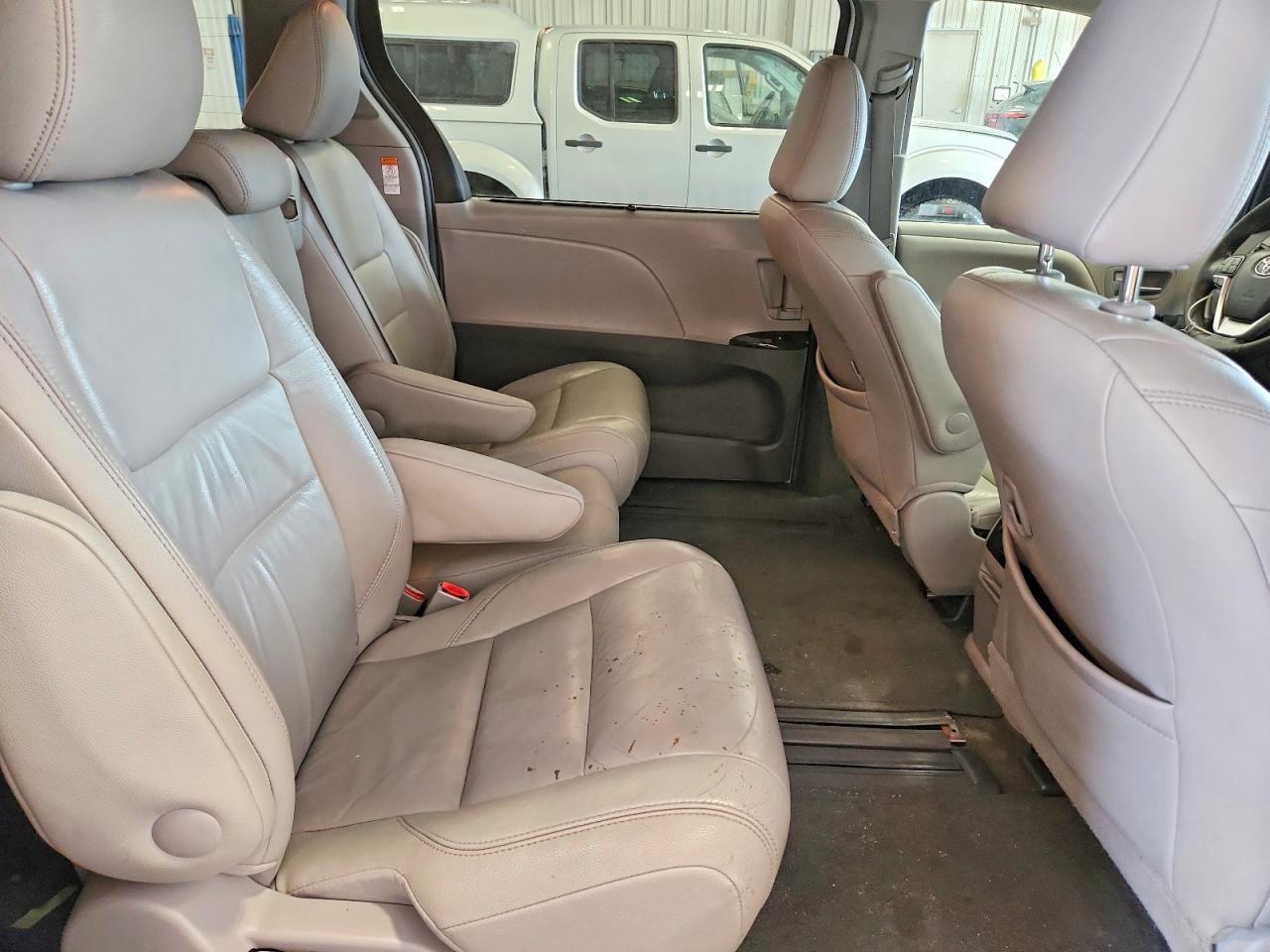 2015 Toyota Sienna Xle Premium 8-passenger Белый vin: 5TDYK3DC0FS627550