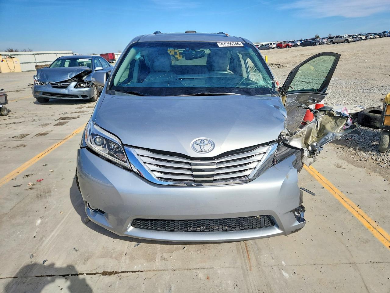 2015 Toyota Sienna Limited Premium 7-passenger Silver vin: 5TDYK3DC0FS633252