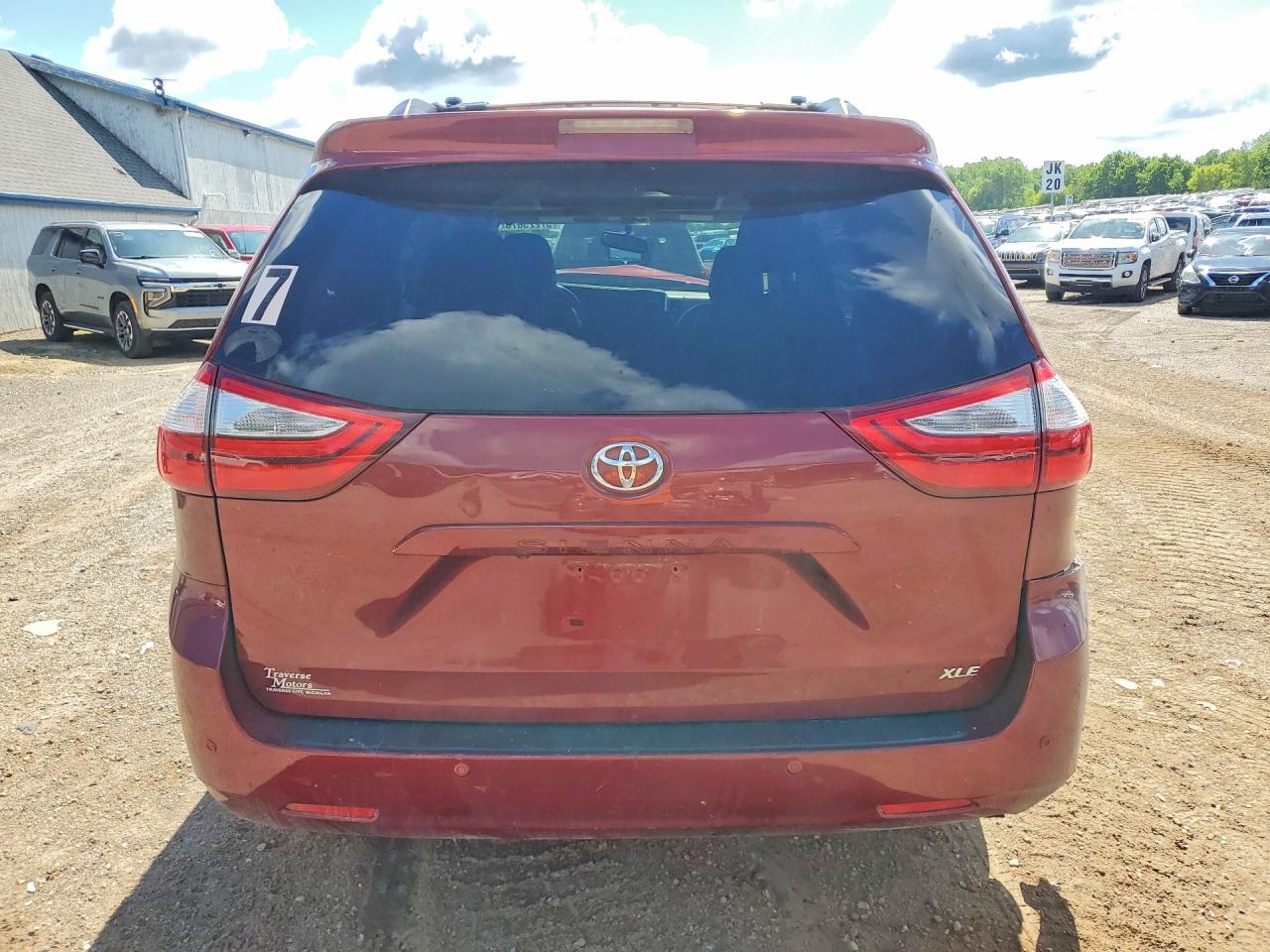 2015 Toyota Sienna Xle Premium 8-passenger Burgundy vin: 5TDYK3DC0FS638239