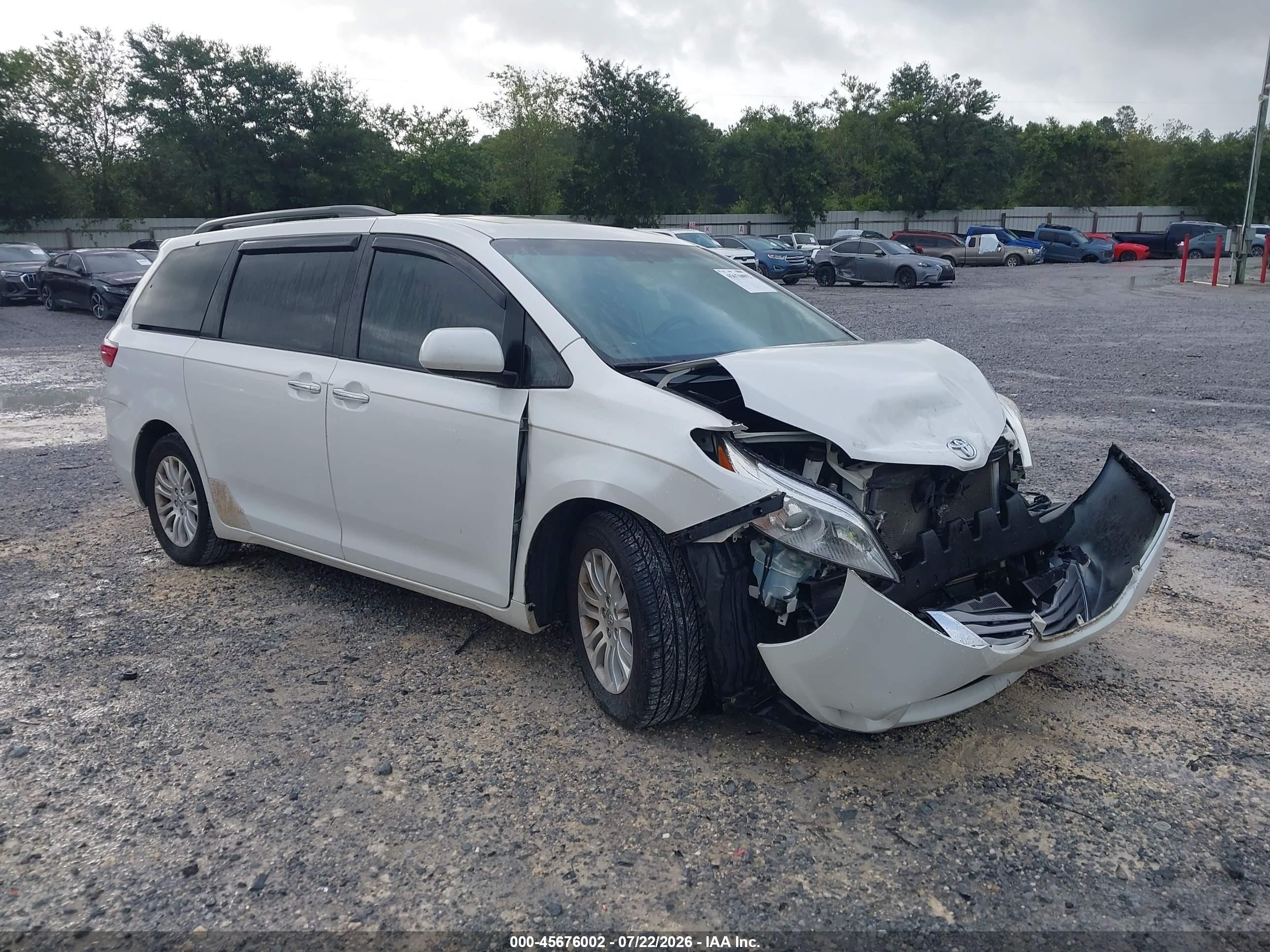 2015 Toyota Sienna Xle/limited White vin: 5TDYK3DC0FS648284