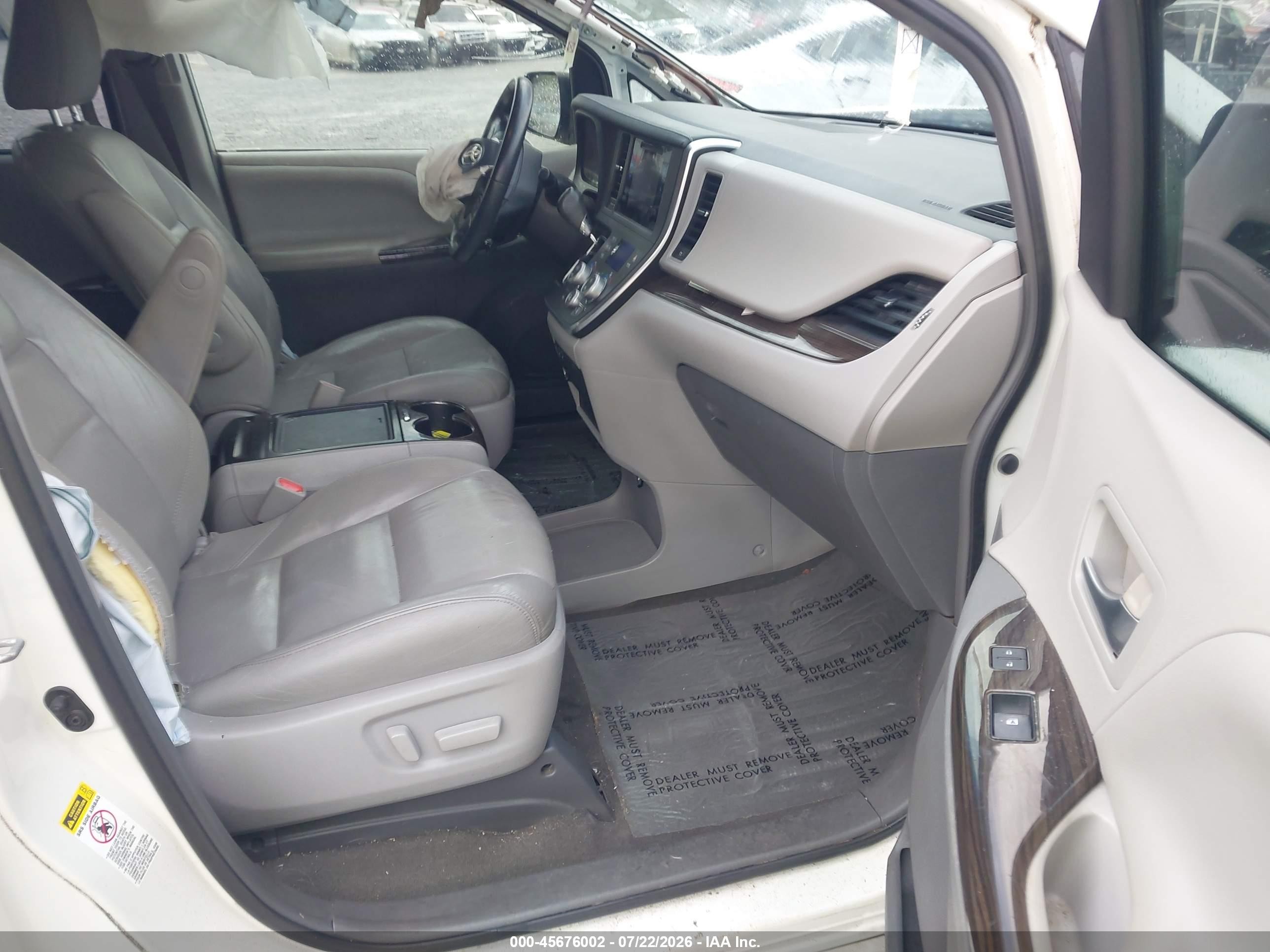 2015 Toyota Sienna Xle/limited White vin: 5TDYK3DC0FS648284