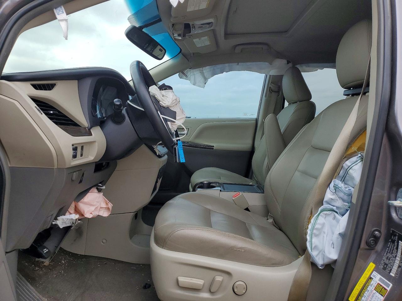 2015 Toyota Sienna Xle 8-passenger Gray vin: 5TDYK3DC0FS651525