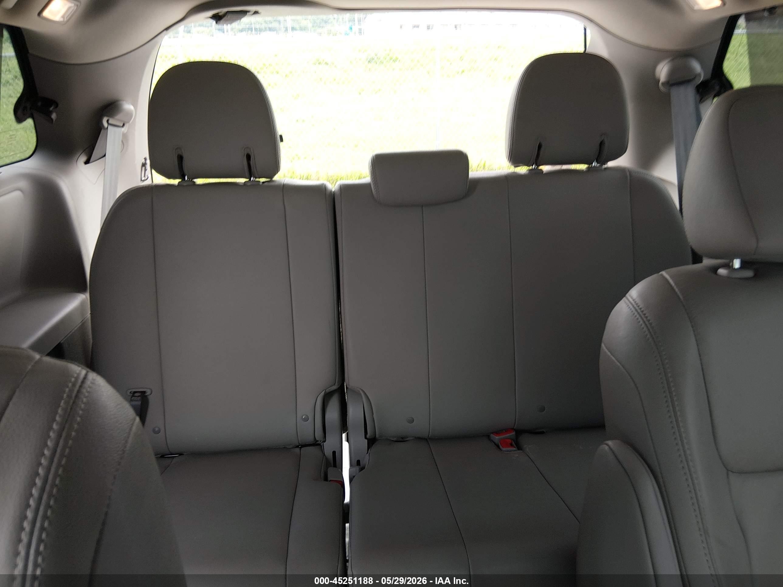 2015 Toyota Sienna Xle 7 Passenger Black vin: 5TDYK3DC0FS652836