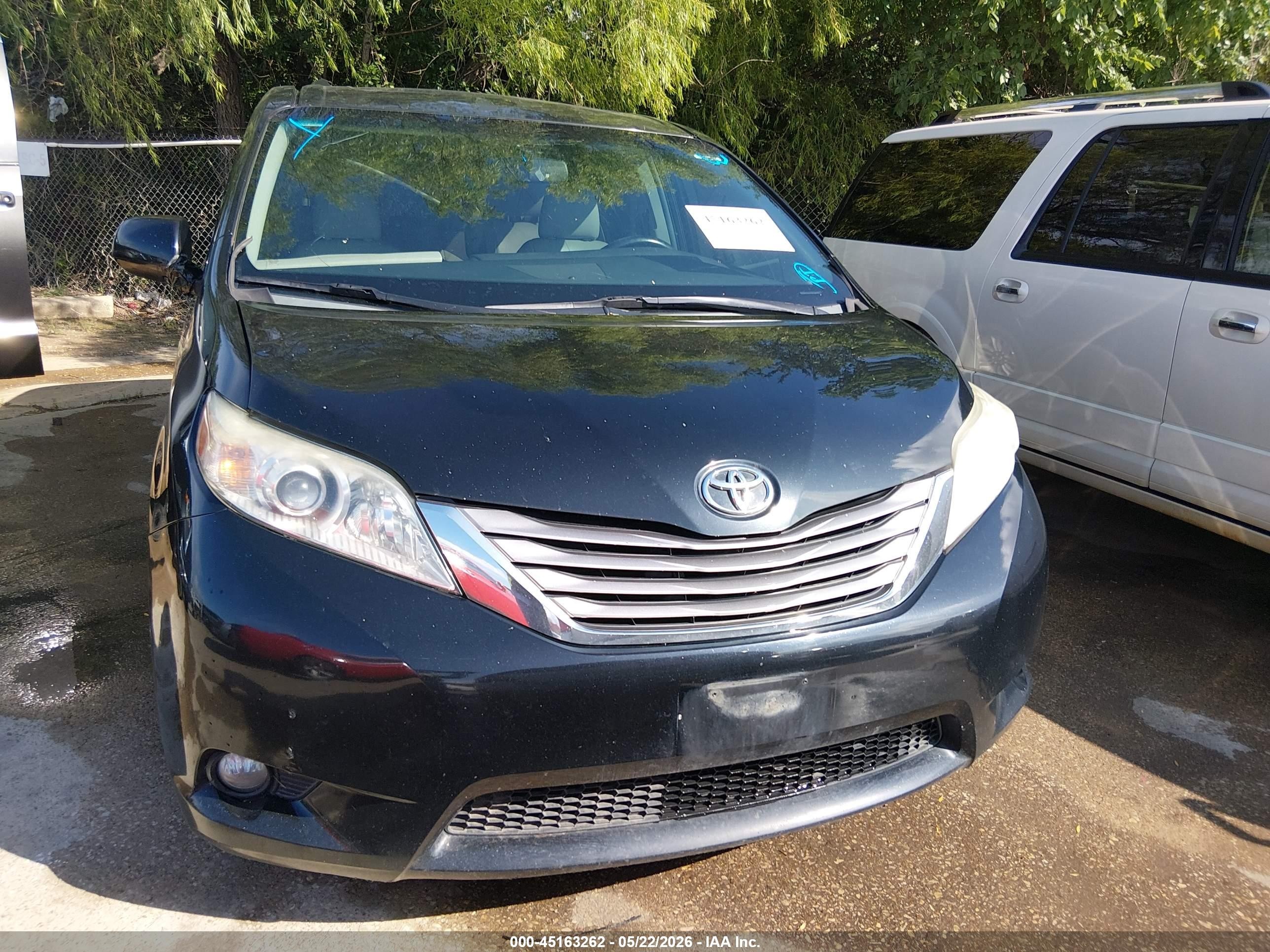 2015 Toyota Sienna Xle 8 Passenger Black vin: 5TDYK3DC0FS656563