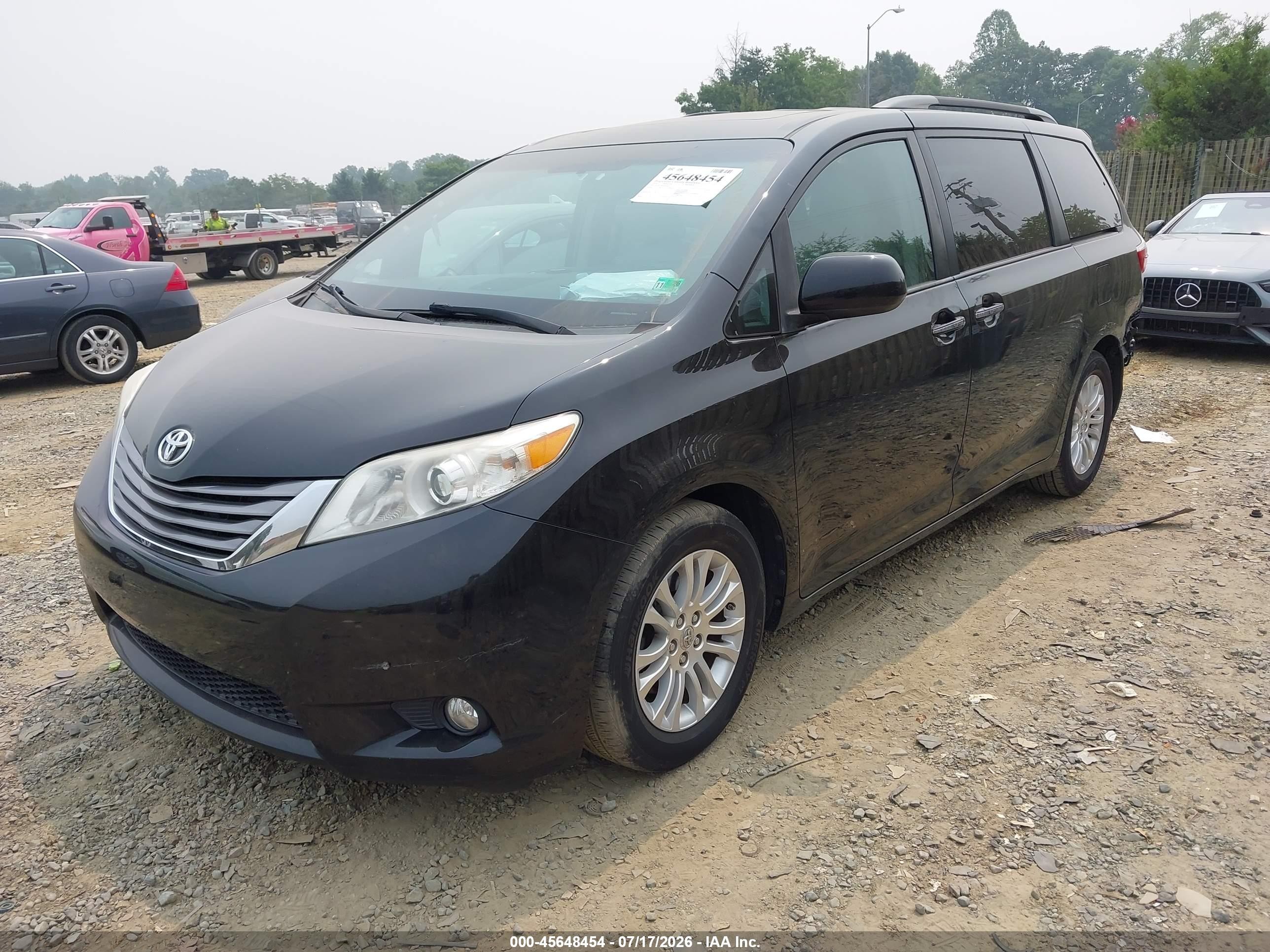 2015 Toyota Sienna Xle 7 Passenger/xle 8 Passenger/xle Premium 8 Passenger Black vin: 5TDYK3DC0FS656627