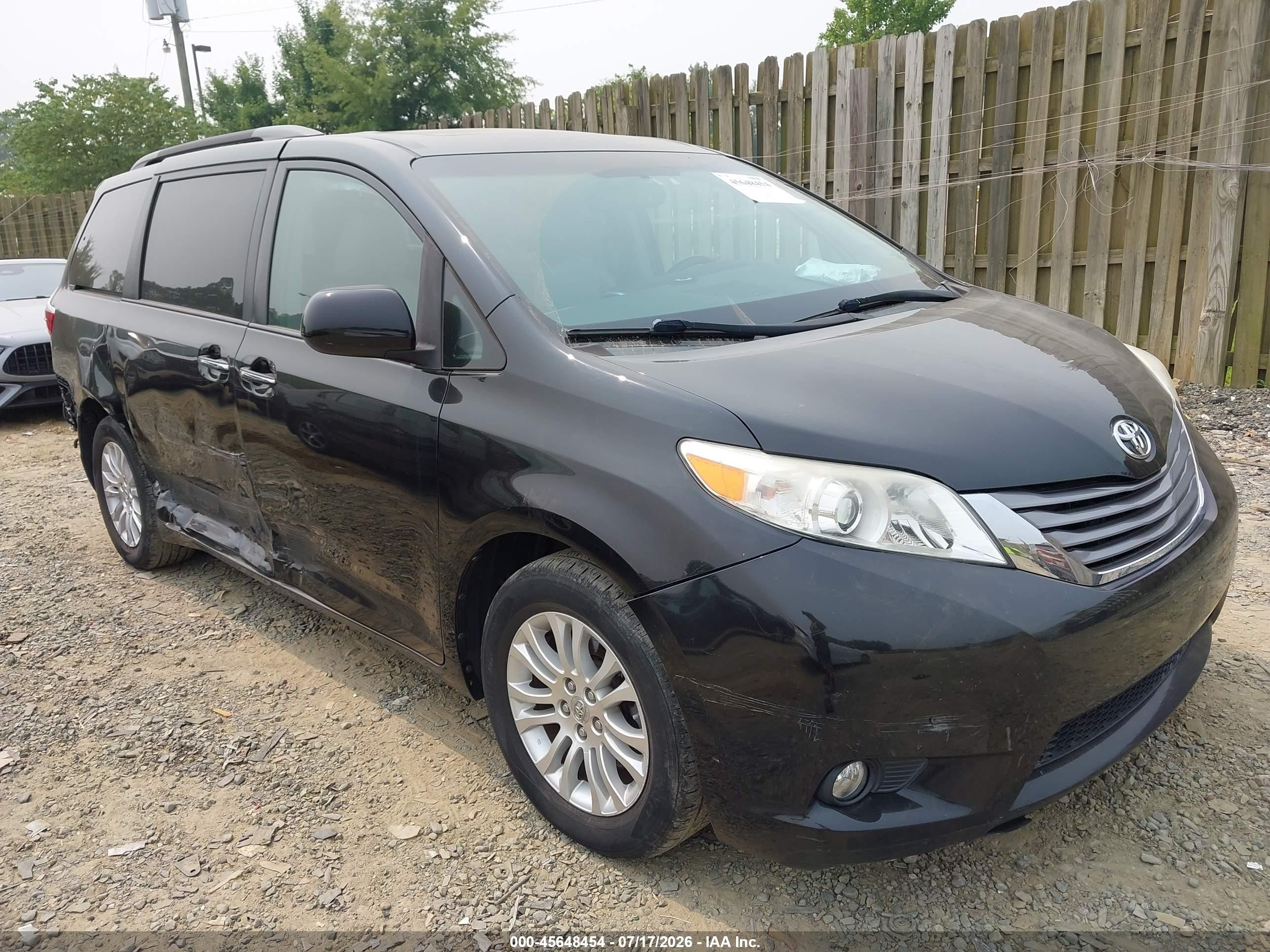 2015 Toyota Sienna Xle 7 Passenger/xle 8 Passenger/xle Premium 8 Passenger Black vin: 5TDYK3DC0FS656627