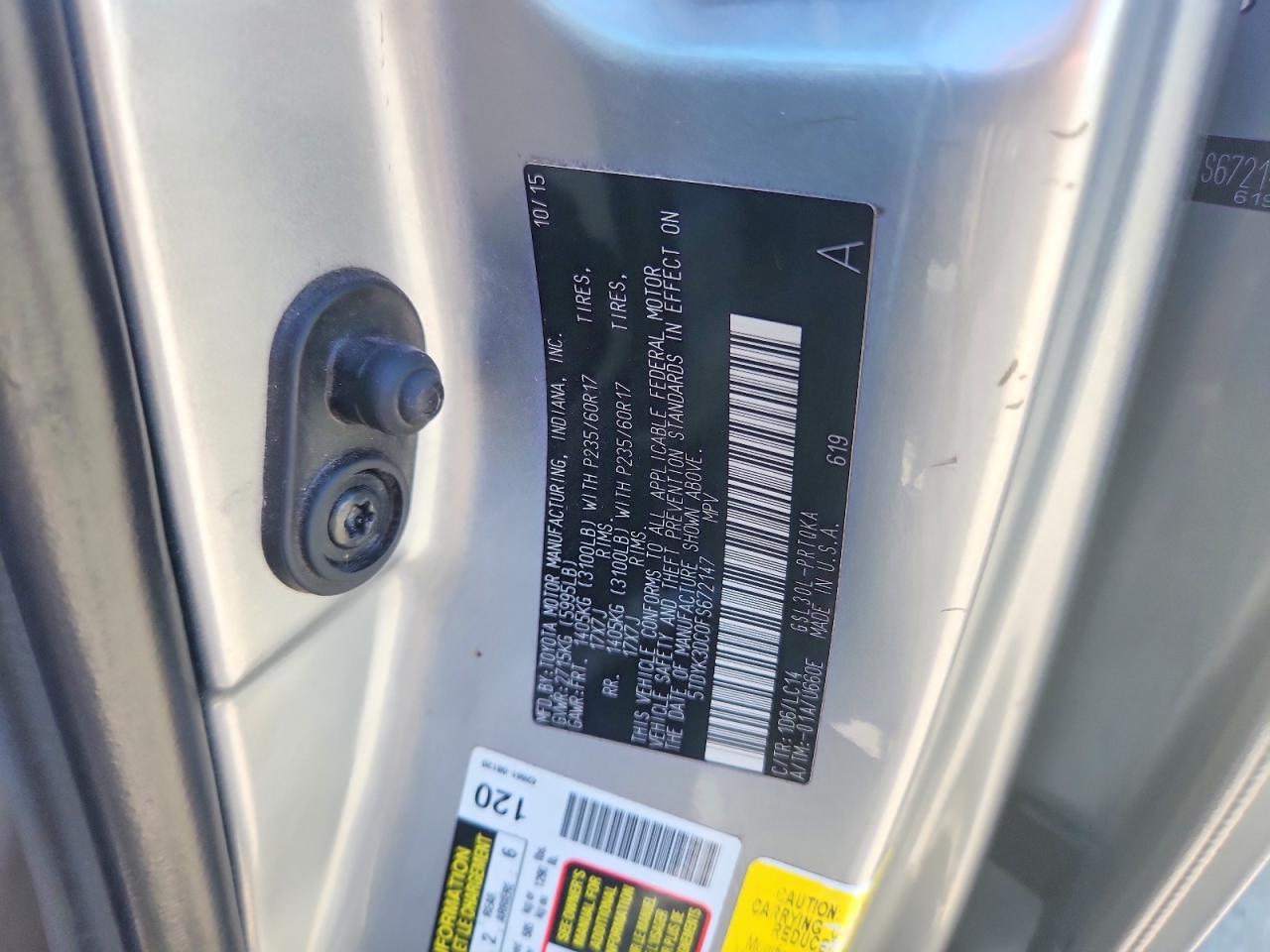 2015 Toyota Sienna Xle 8-passenger Silver vin: 5TDYK3DC0FS672147