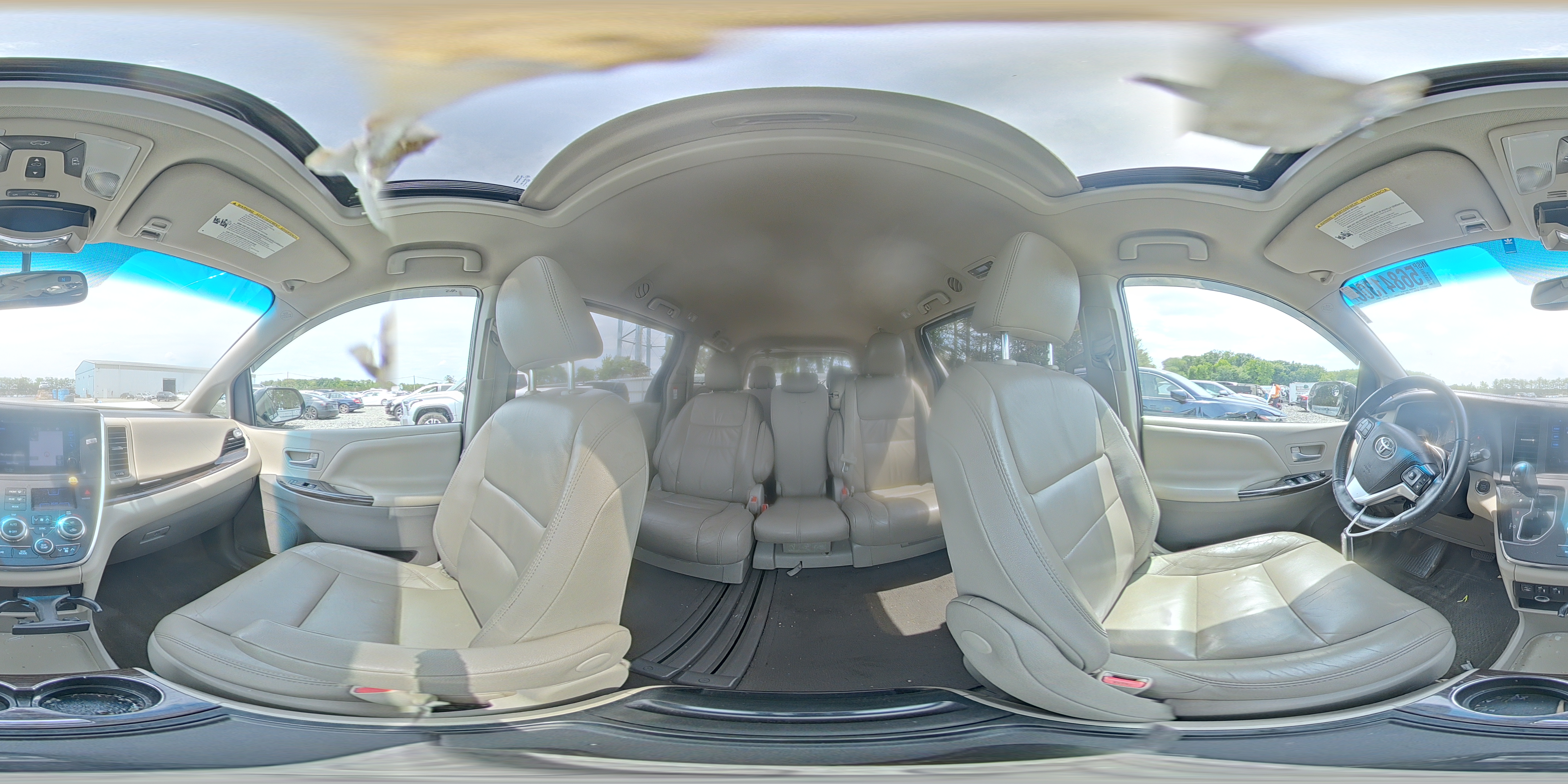2015 Toyota Sienna Xle 8-passenger White vin: 5TDYK3DC0FS685304