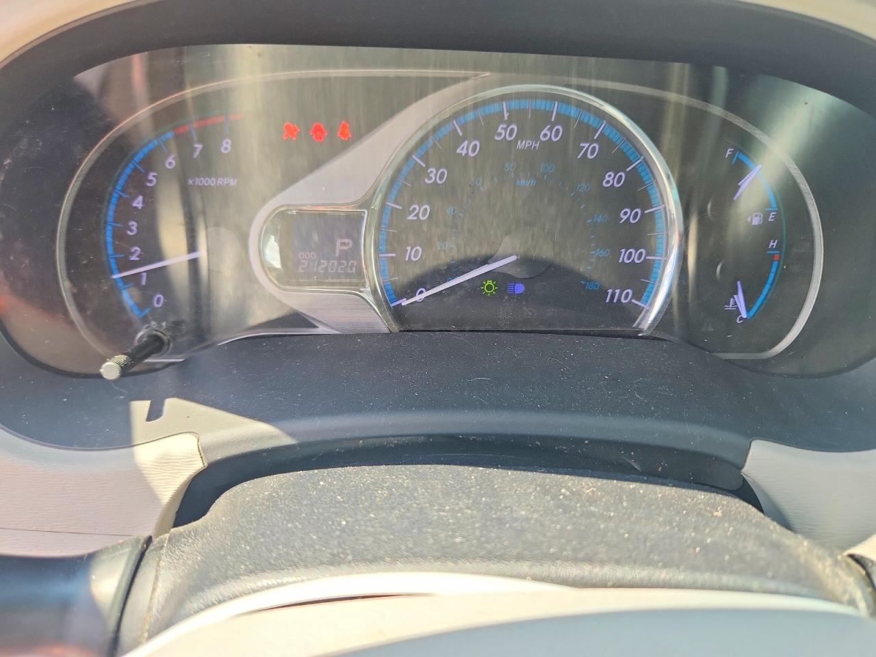 2011 Toyota Sienna Xle 8-passenger Silver vin: 5TDYK3DC1BS088897