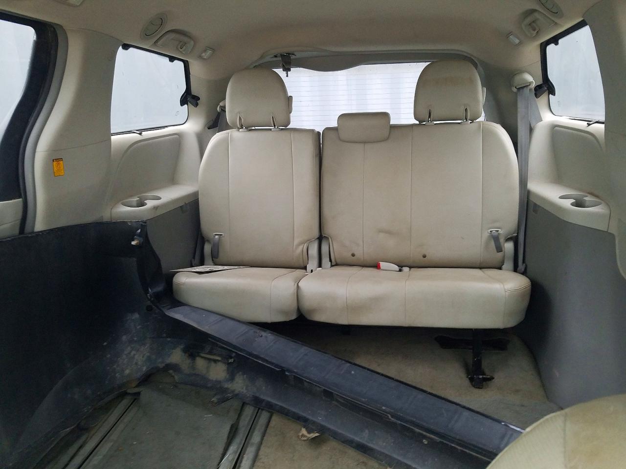 2011 Toyota Sienna Xle Black vin: 5TDYK3DC1BS136107