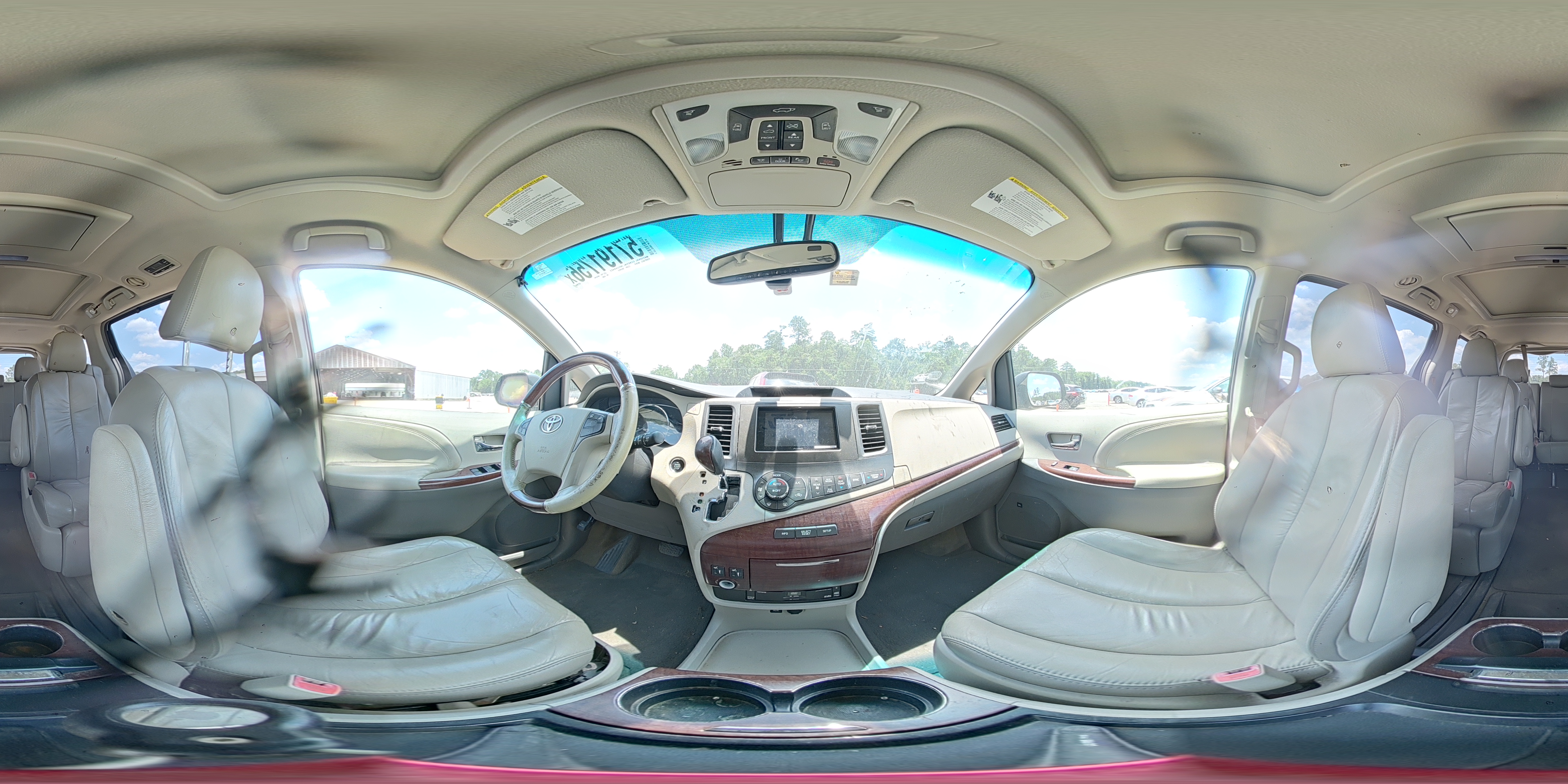 2011 Toyota Sienna Limited 7-passenger Silver vin: 5TDYK3DC1BS145003