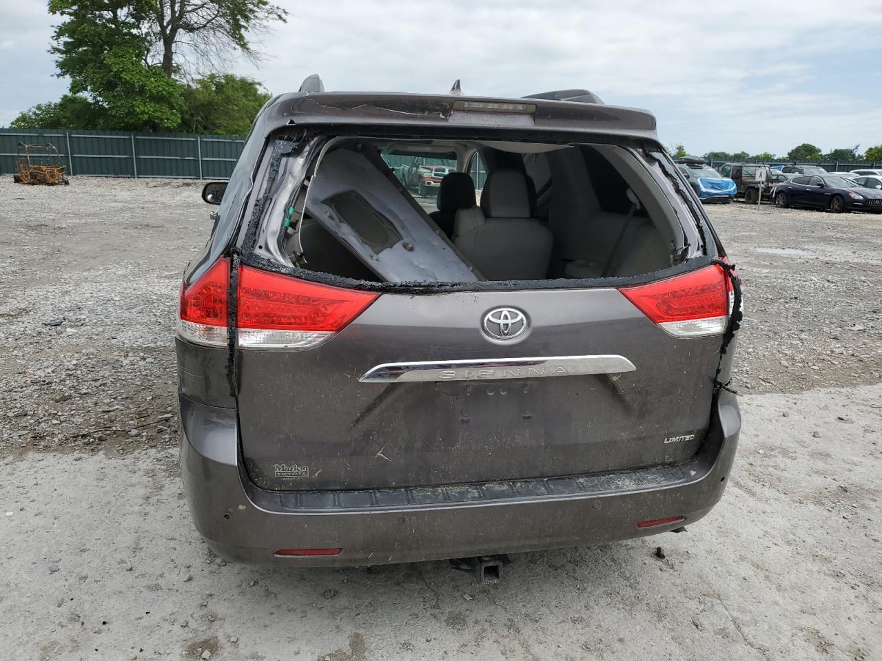 2011 Toyota Sienna Xle Gray vin: 5TDYK3DC1BS166482