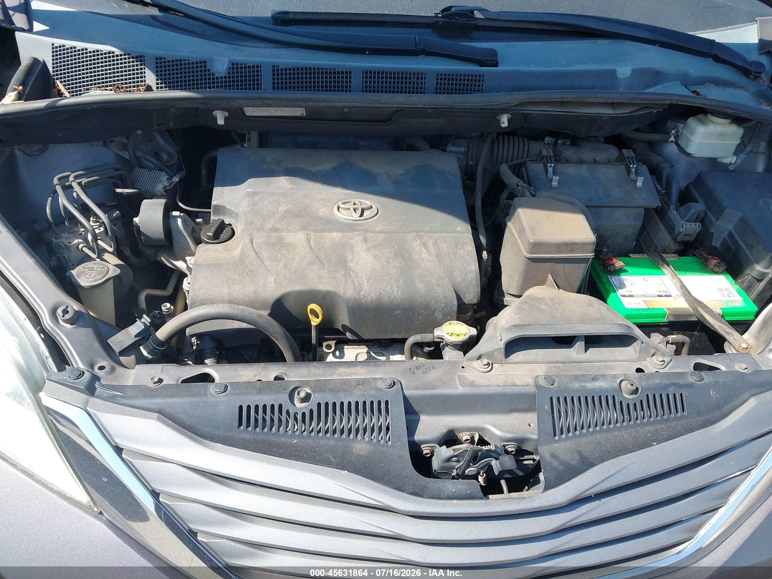 2011 Toyota Sienna Xle V6 Gray vin: 5TDYK3DC1BS166823