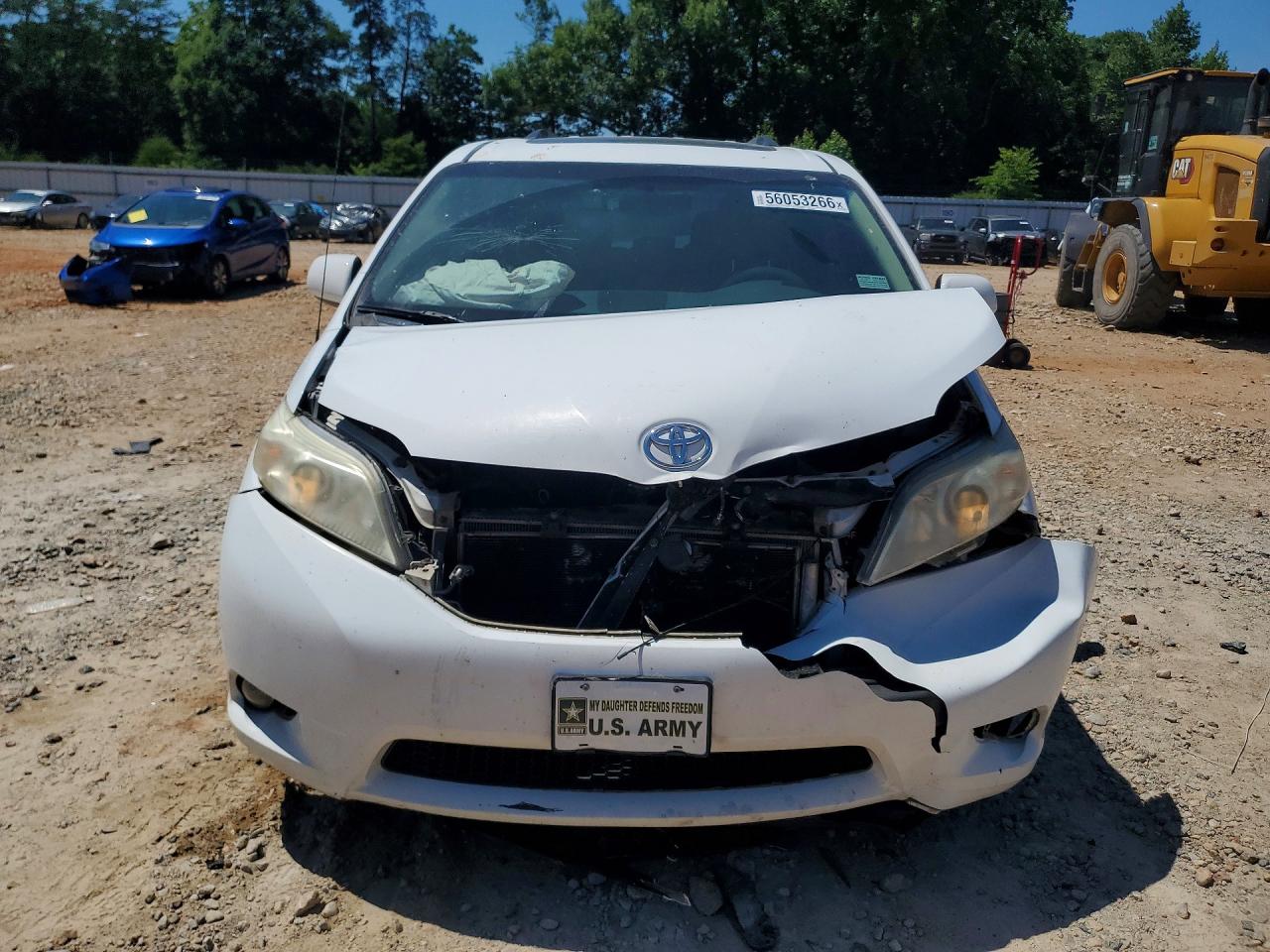 2012 Toyota Sienna Xle 8-passenger White vin: 5TDYK3DC1CS191965