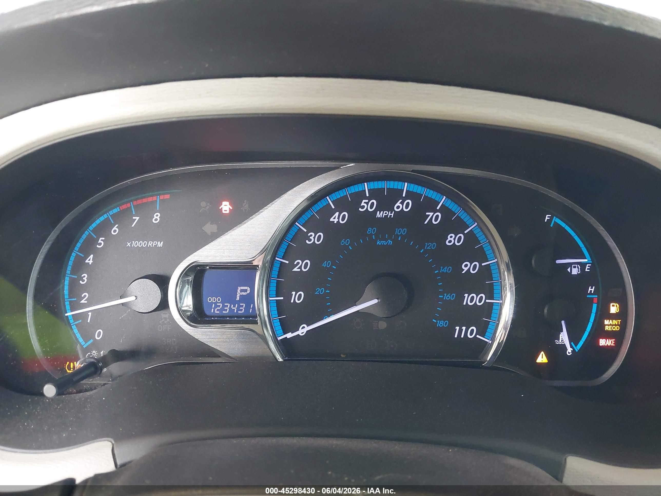 2012 Toyota Sienna Xle V6 8 Passenger White vin: 5TDYK3DC1CS199189