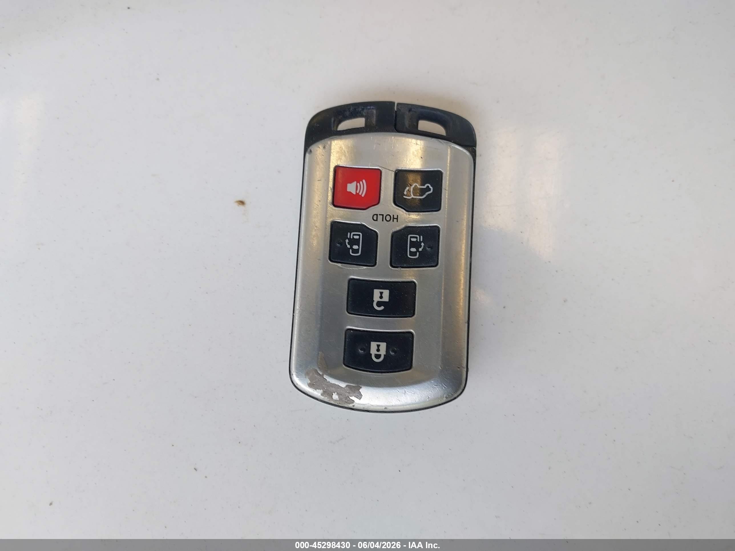 2012 Toyota Sienna Xle V6 8 Passenger White vin: 5TDYK3DC1CS199189