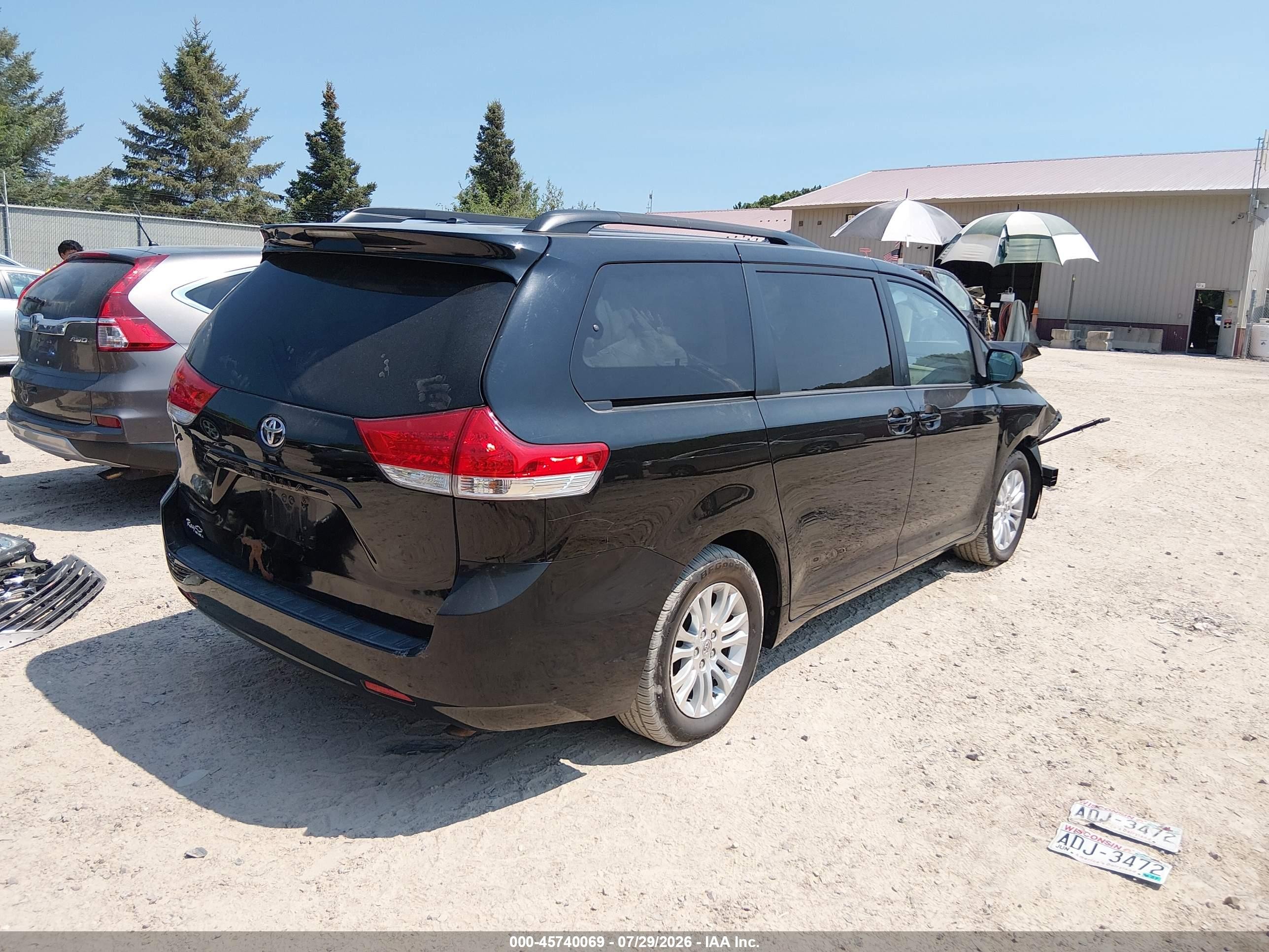 2012 Toyota Sienna Xle V6 8 Passenger Gray vin: 5TDYK3DC1CS226584