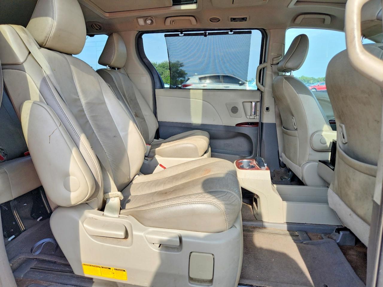 2012 Toyota Sienna Limited 7-passenger White vin: 5TDYK3DC1CS236712