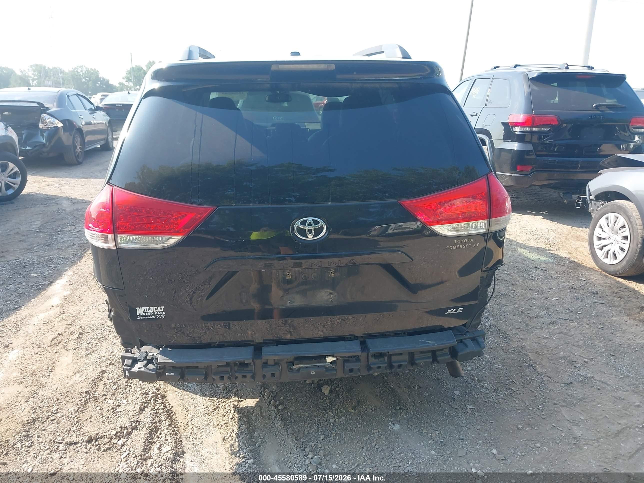 2012 Toyota Sienna Xle V6 8 Passenger Черный vin: 5TDYK3DC1CS248116