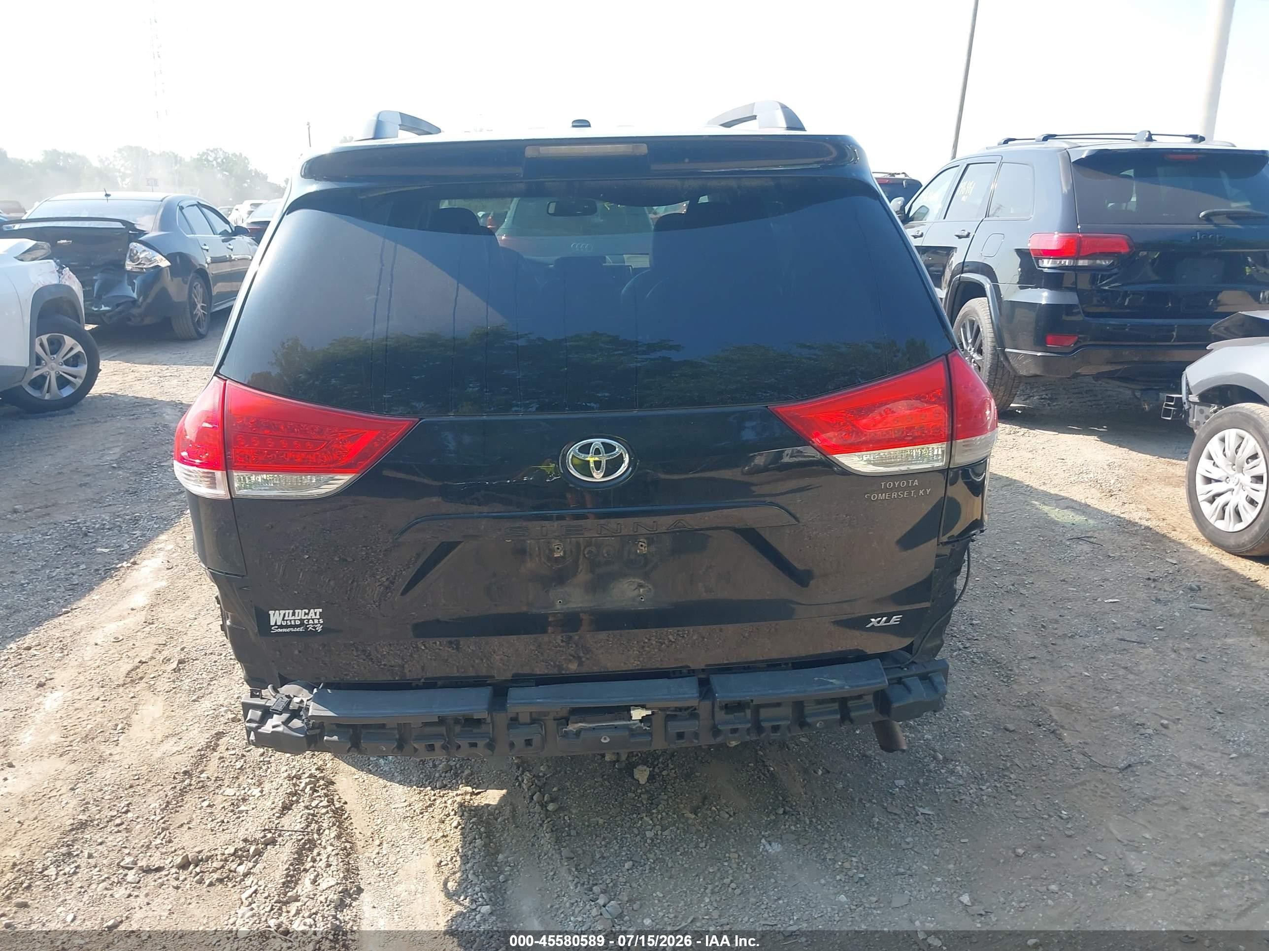 2012 Toyota Sienna Xle V6 8 Passenger Черный vin: 5TDYK3DC1CS248116
