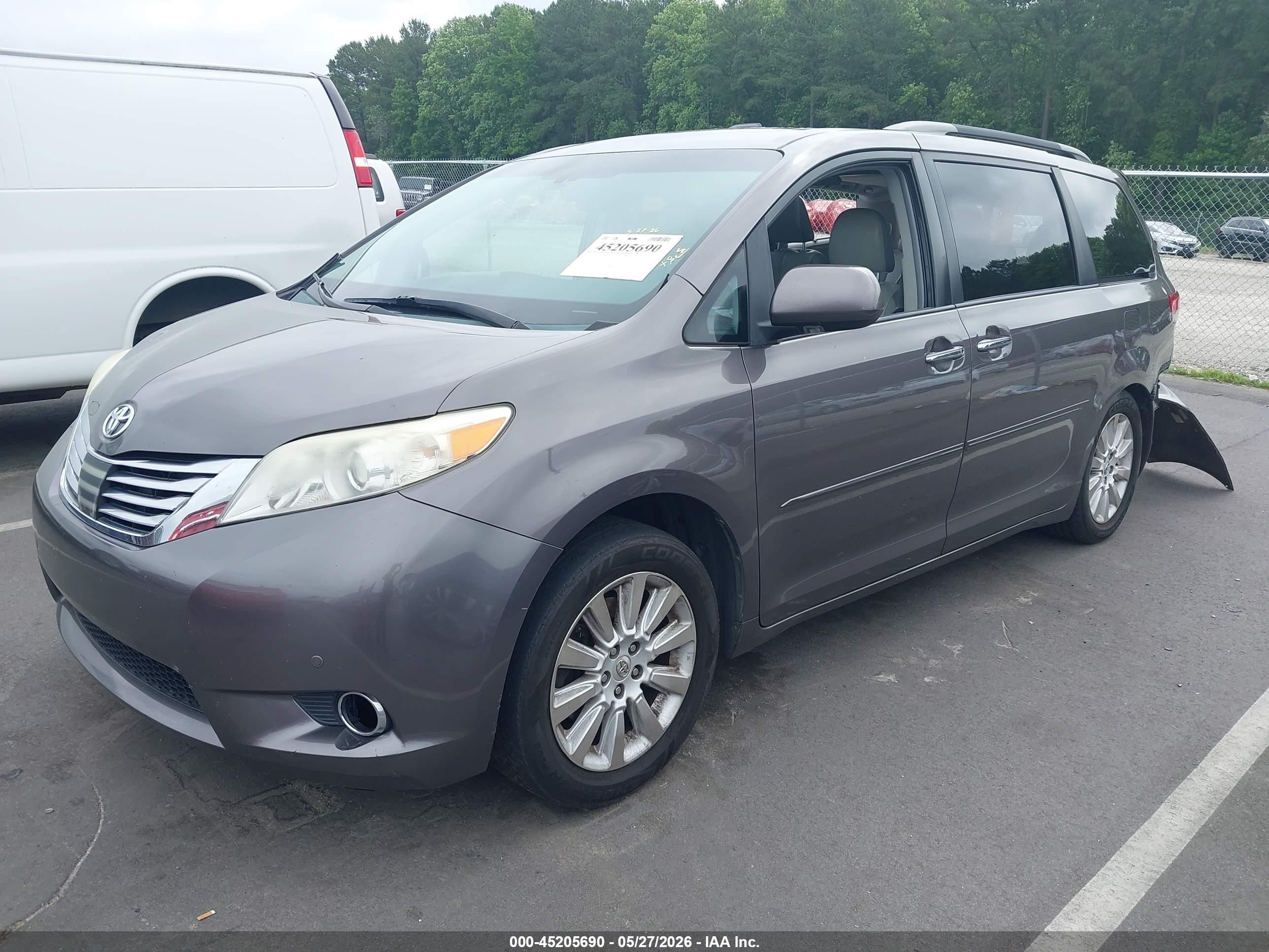 2012 Toyota Sienna Xle/limited Gray vin: 5TDYK3DC1CS261271