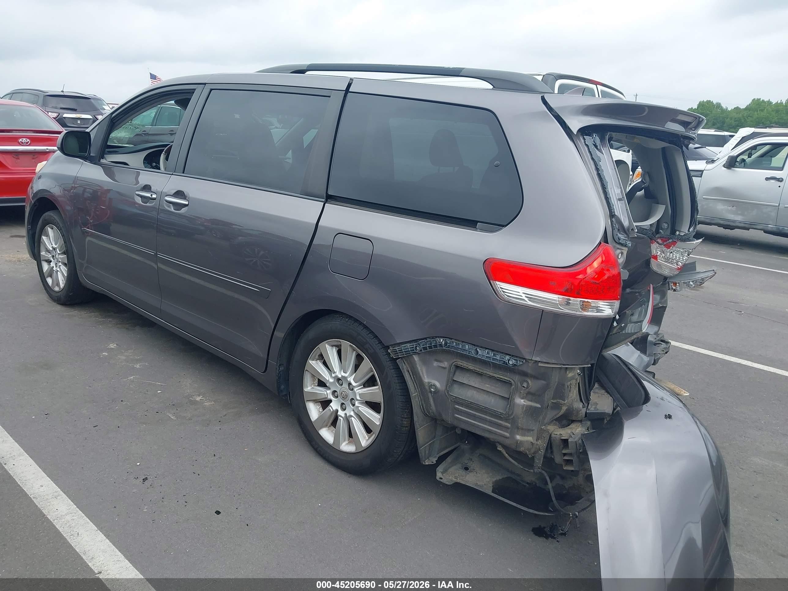2012 Toyota Sienna Xle/limited Gray vin: 5TDYK3DC1CS261271