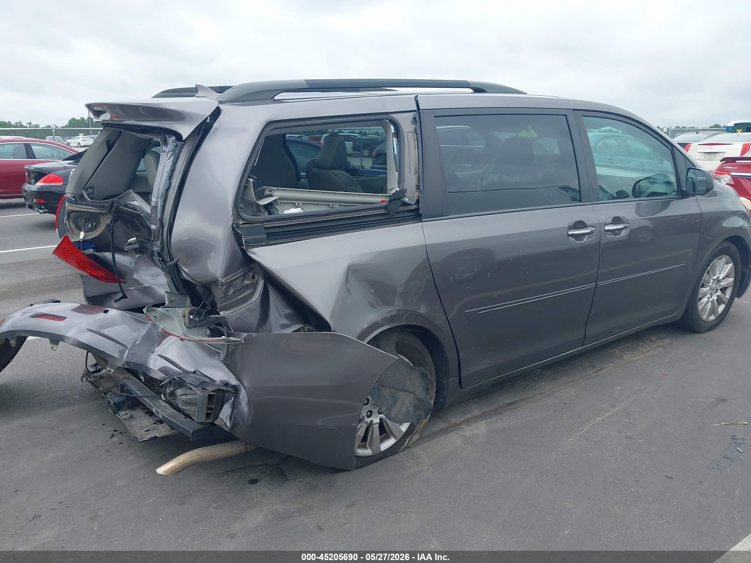 2012 Toyota Sienna Xle/limited Gray vin: 5TDYK3DC1CS261271